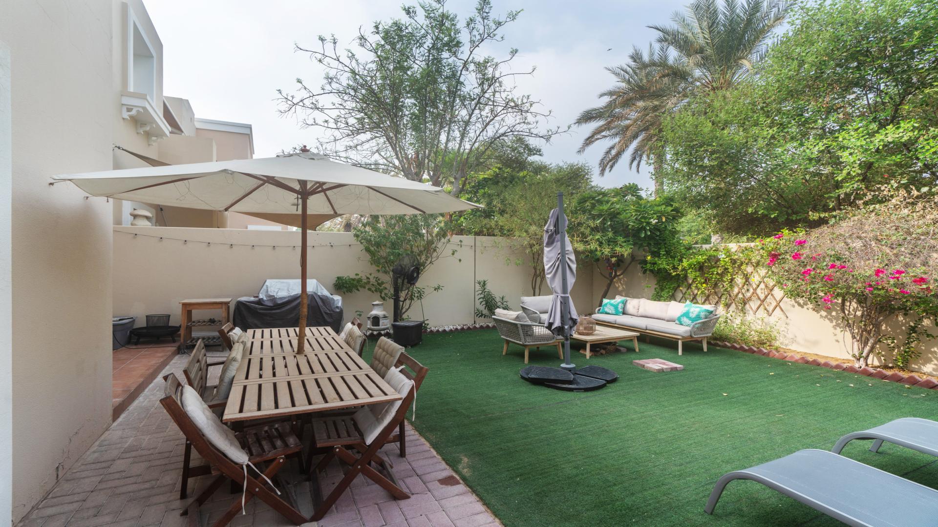 Living room in 3-bed villa, Arabian Ranches, Al Reem, featuring modern decor and open layout