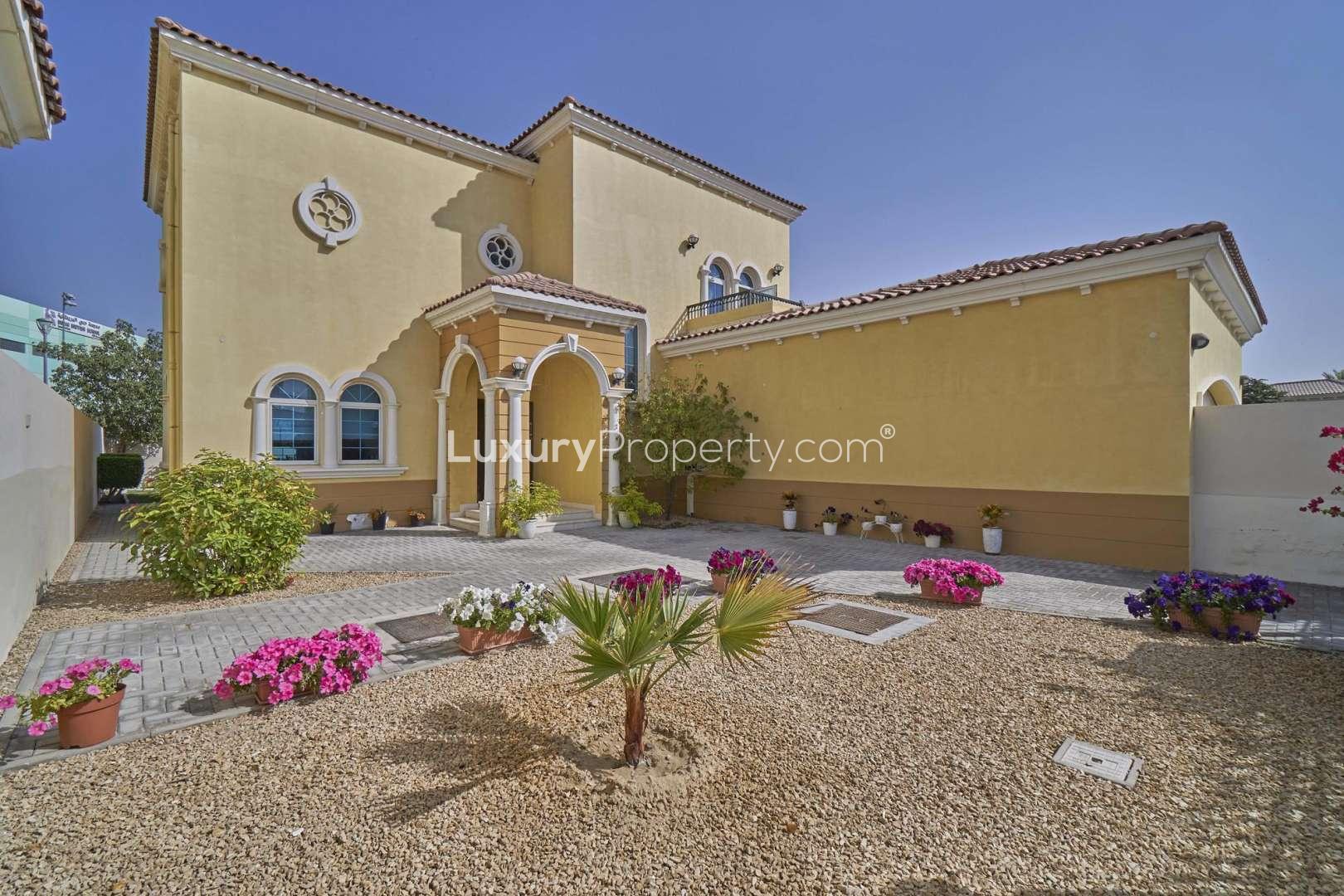 Spacious 3-bedroom Legacy Villa exterior with garage in Jumeirah Park, available for rent