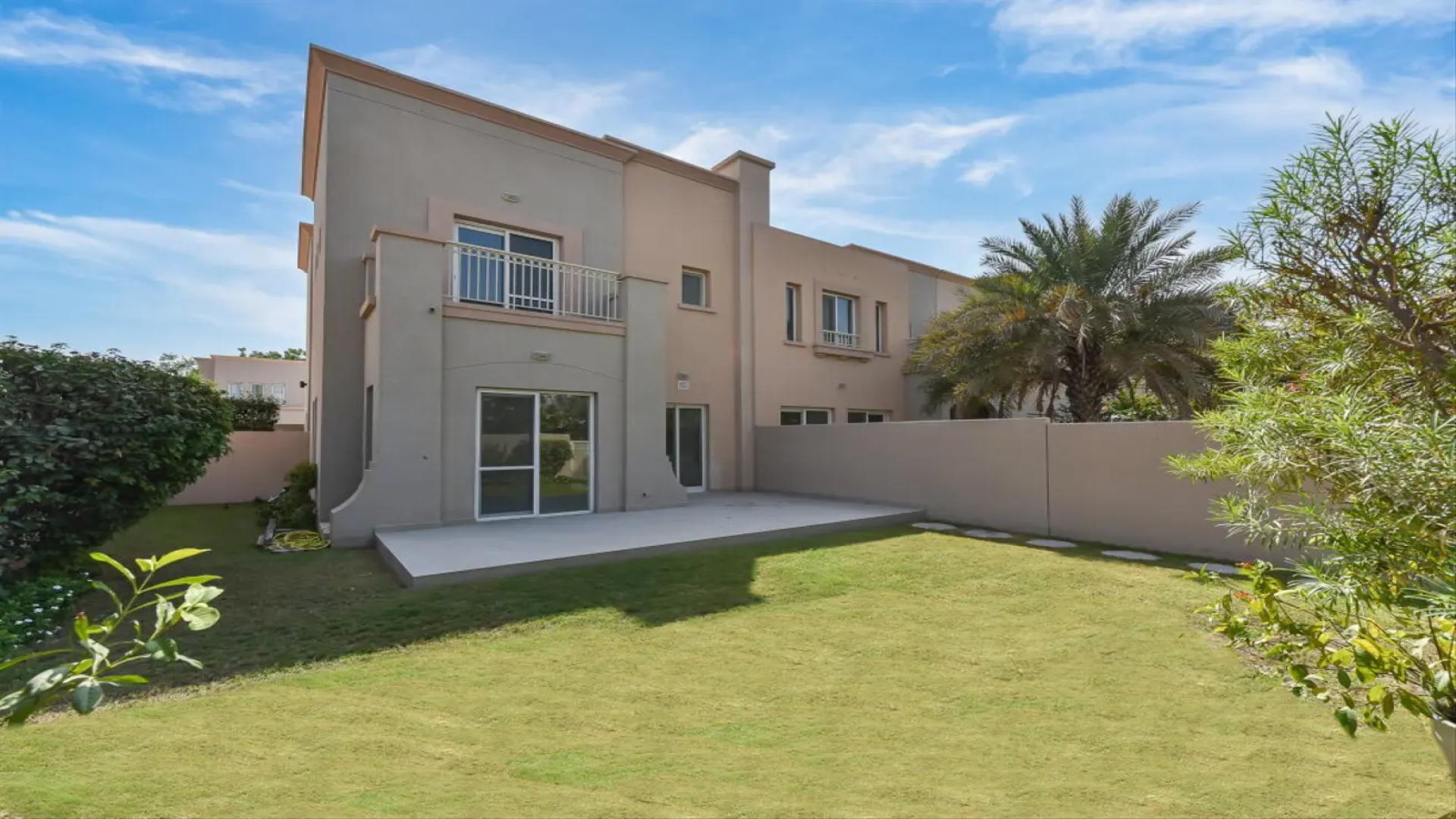 "Charming 3-bedroom villa exterior in Springs 2 community, featuring spacious driveway and greenery.",Stunning upgraded villa exterior with lush garden in Springs 2, Dubai, for sale