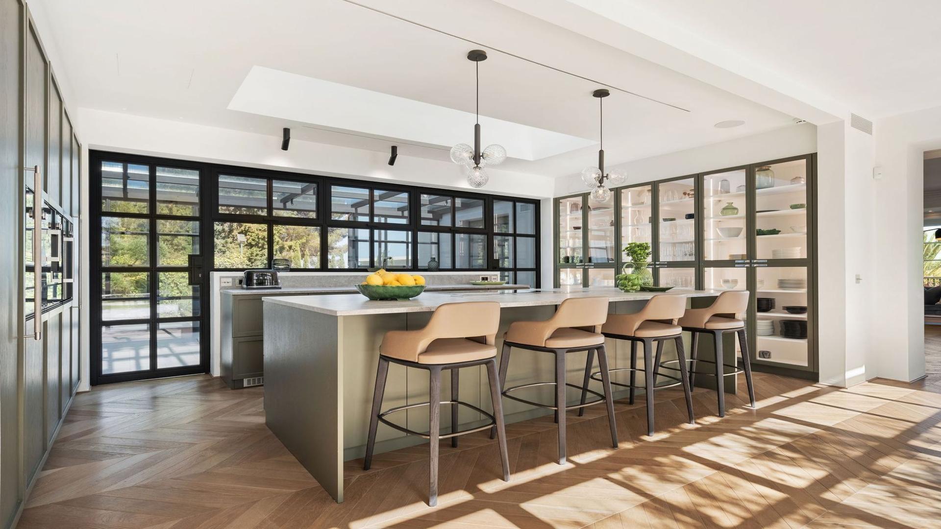 Elegant Sierra Blanca villa with pool, mountain views, lush gardens, and luxury amenities