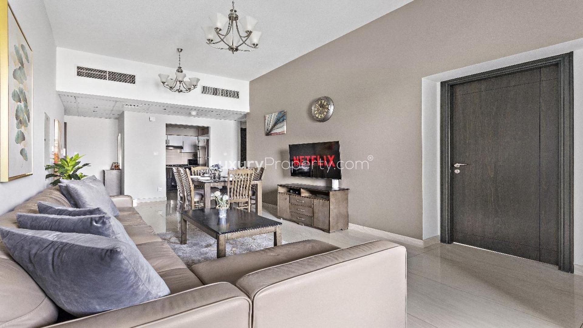 Luxurious living room in 4-bedroom apartment, Business Bay, high floor, modern furnishings