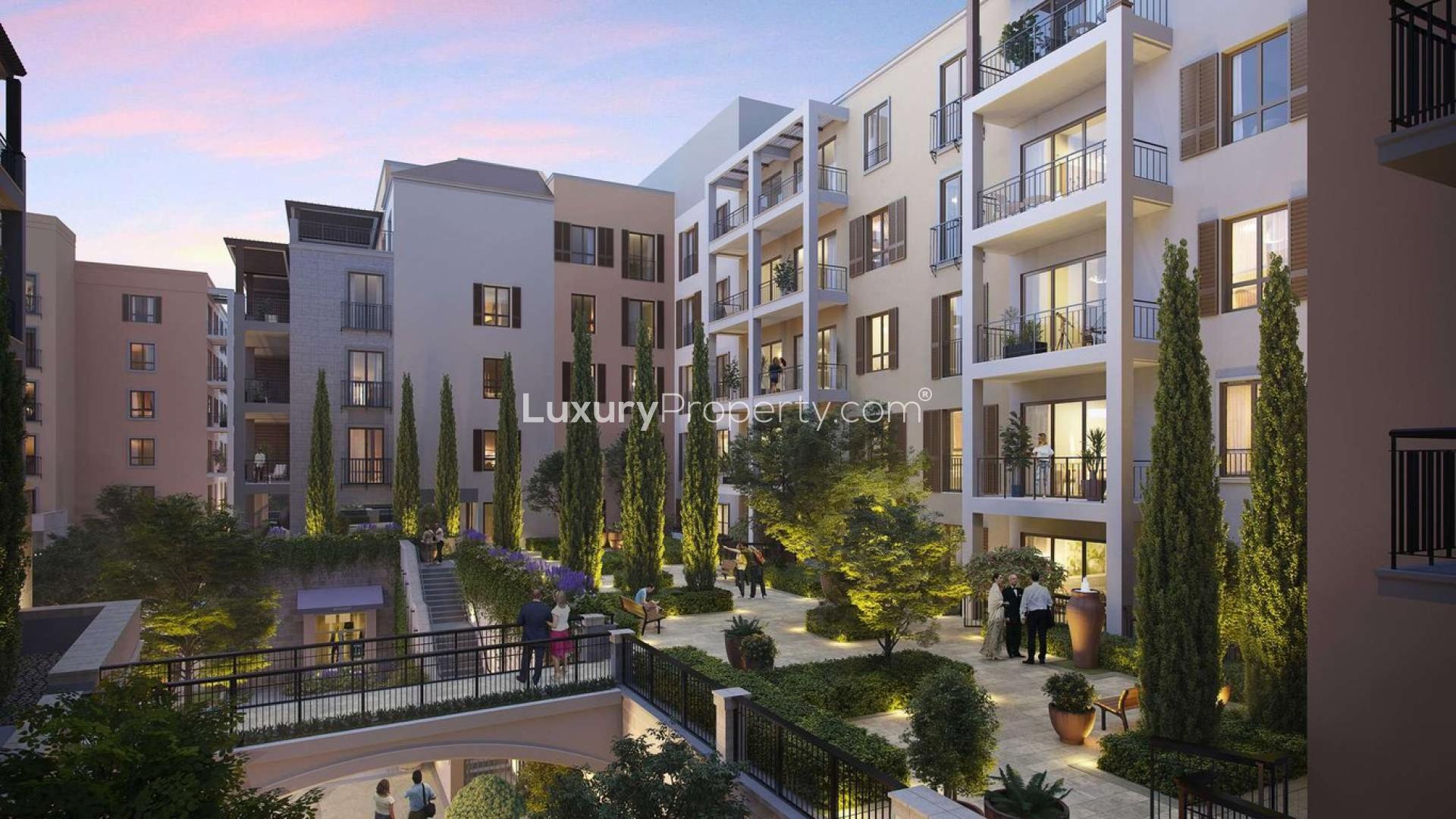Luxury penthouse courtyard view at La Rive, Port de La Mer, Jumeirah