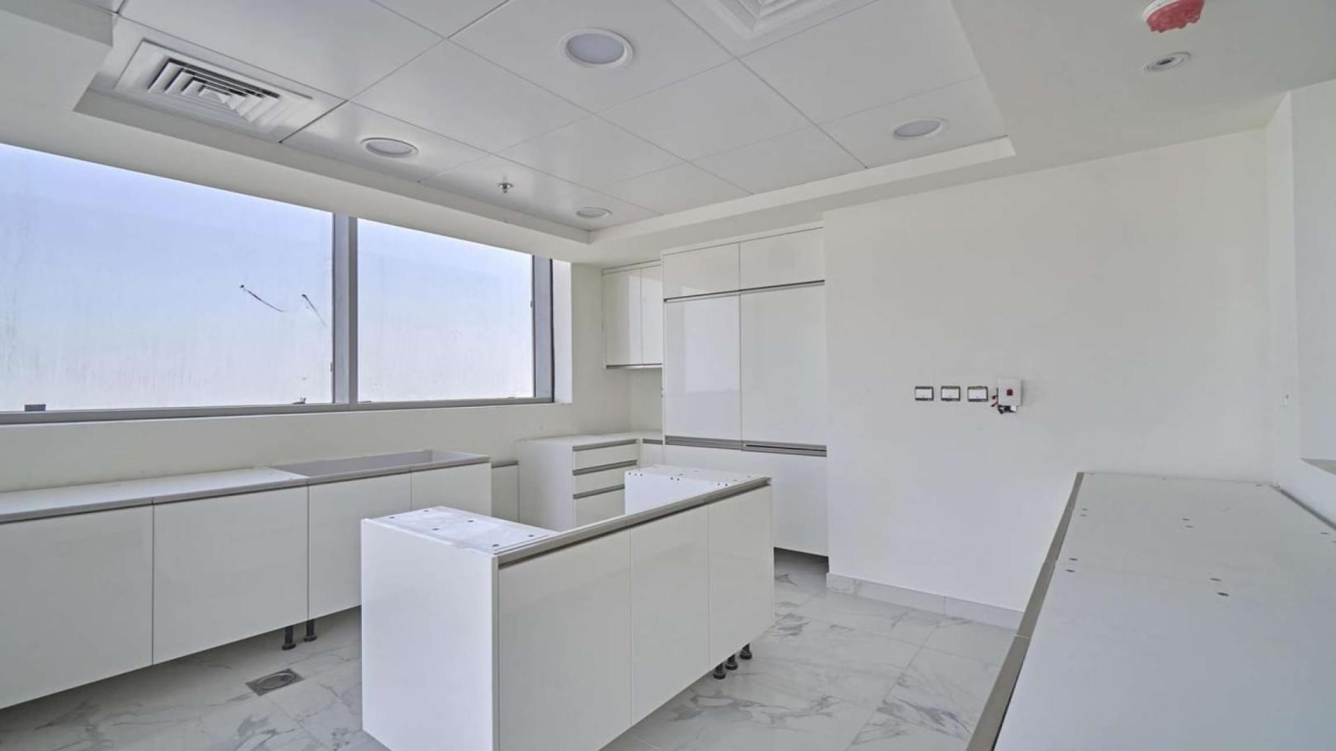 Spacious balcony view from four-bedroom apartment in Amna Tower, Al Habtoor City, Business Bay