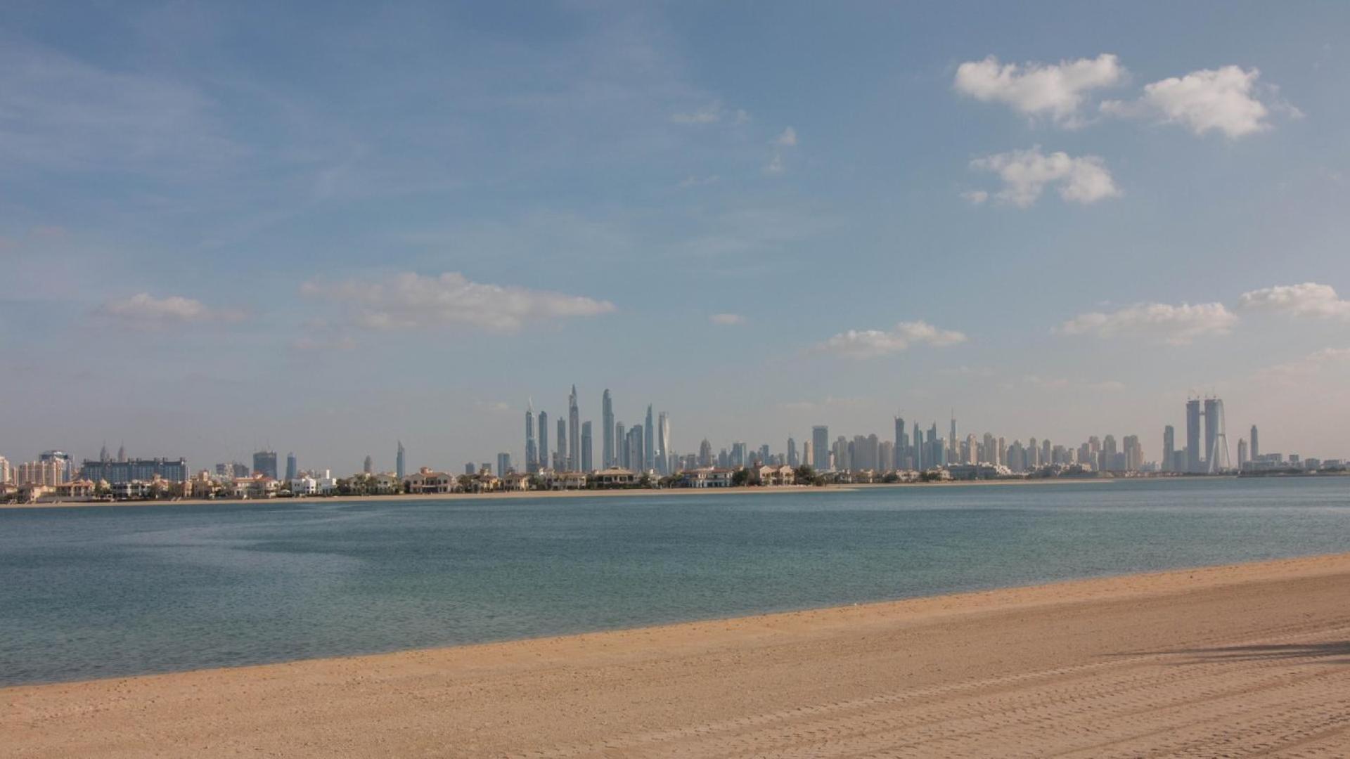 Luxurious Palm Jumeirah apartment balcony with sea view, Kingdom of Sheba, for sale