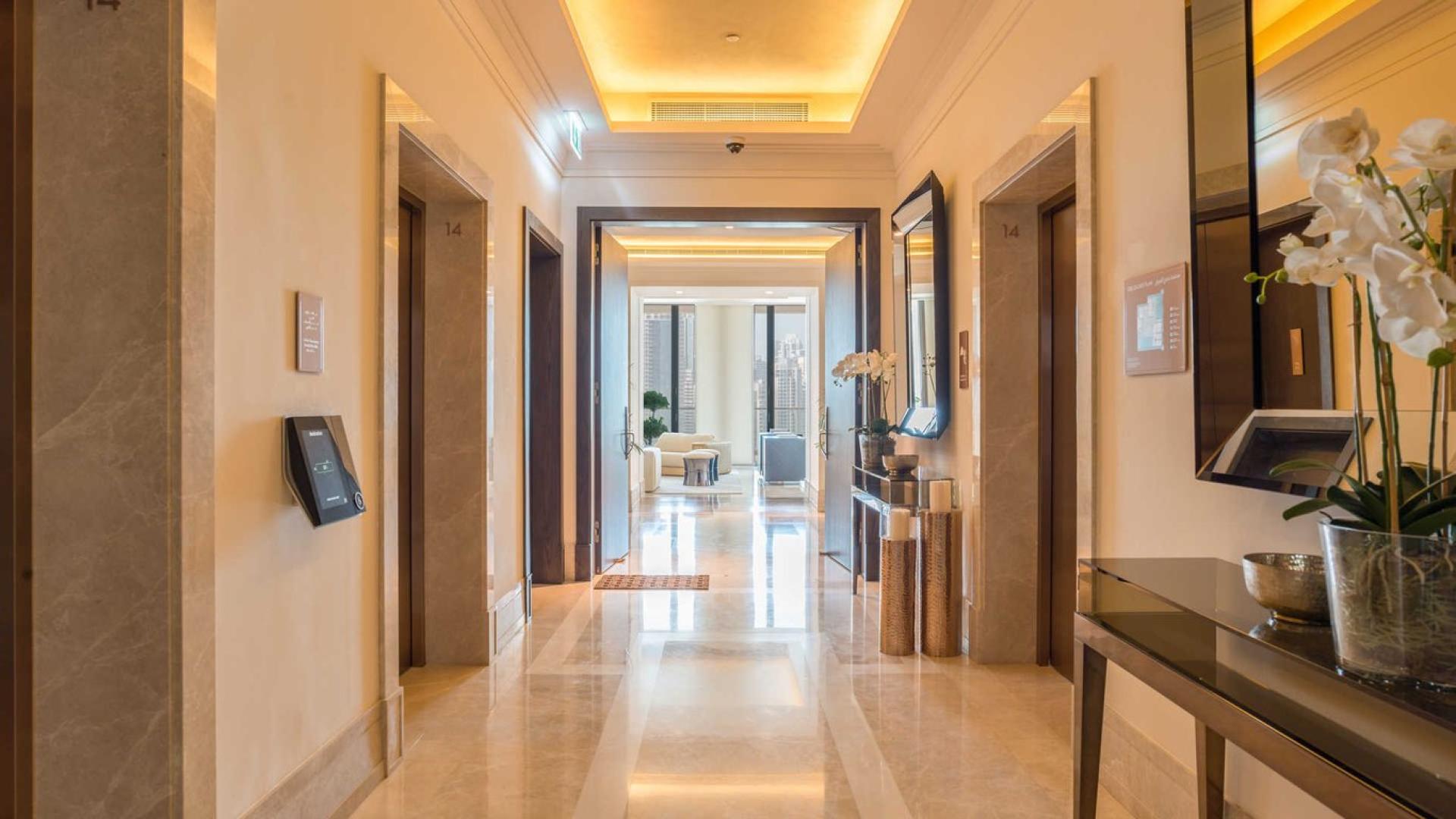 Luxurious hallway in 4-bedroom penthouse for rent at The 118, Downtown Dubai