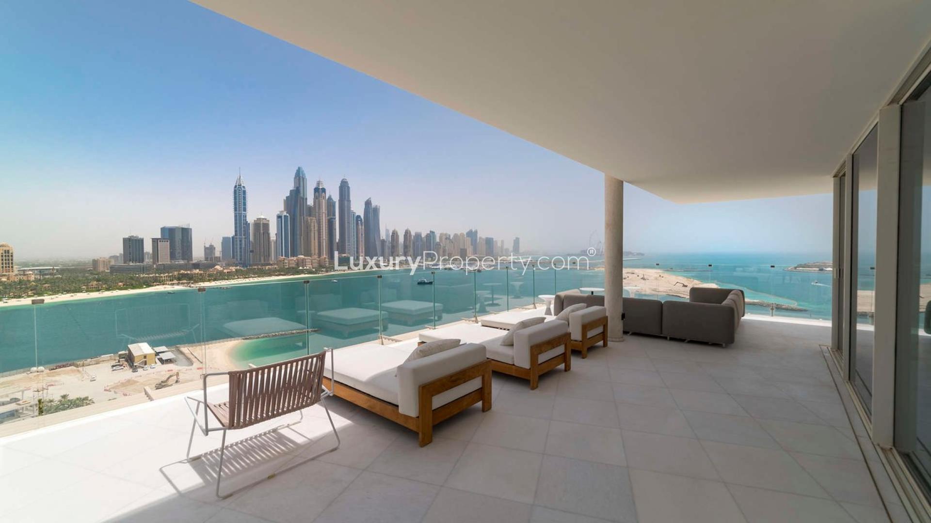 Luxurious living room in Palm Jumeirah penthouse with stunning Dubai skyline view