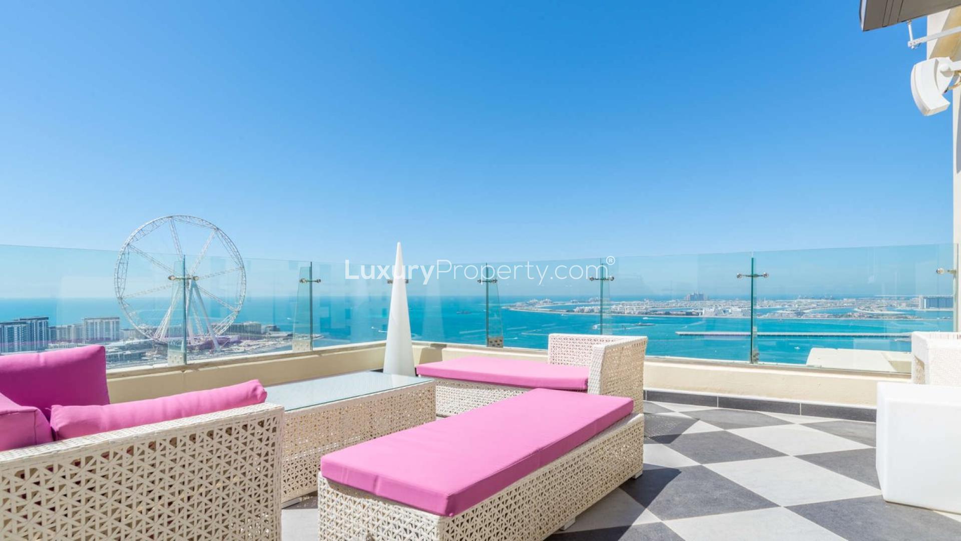 Luxury penthouse terrace with sea views in Rimal, Jumeirah Beach Residence
