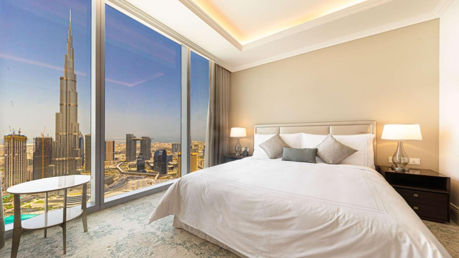 Luxurious bedroom in Downtown Dubai penthouse, stunning city view, The Address Residence Fountain Views