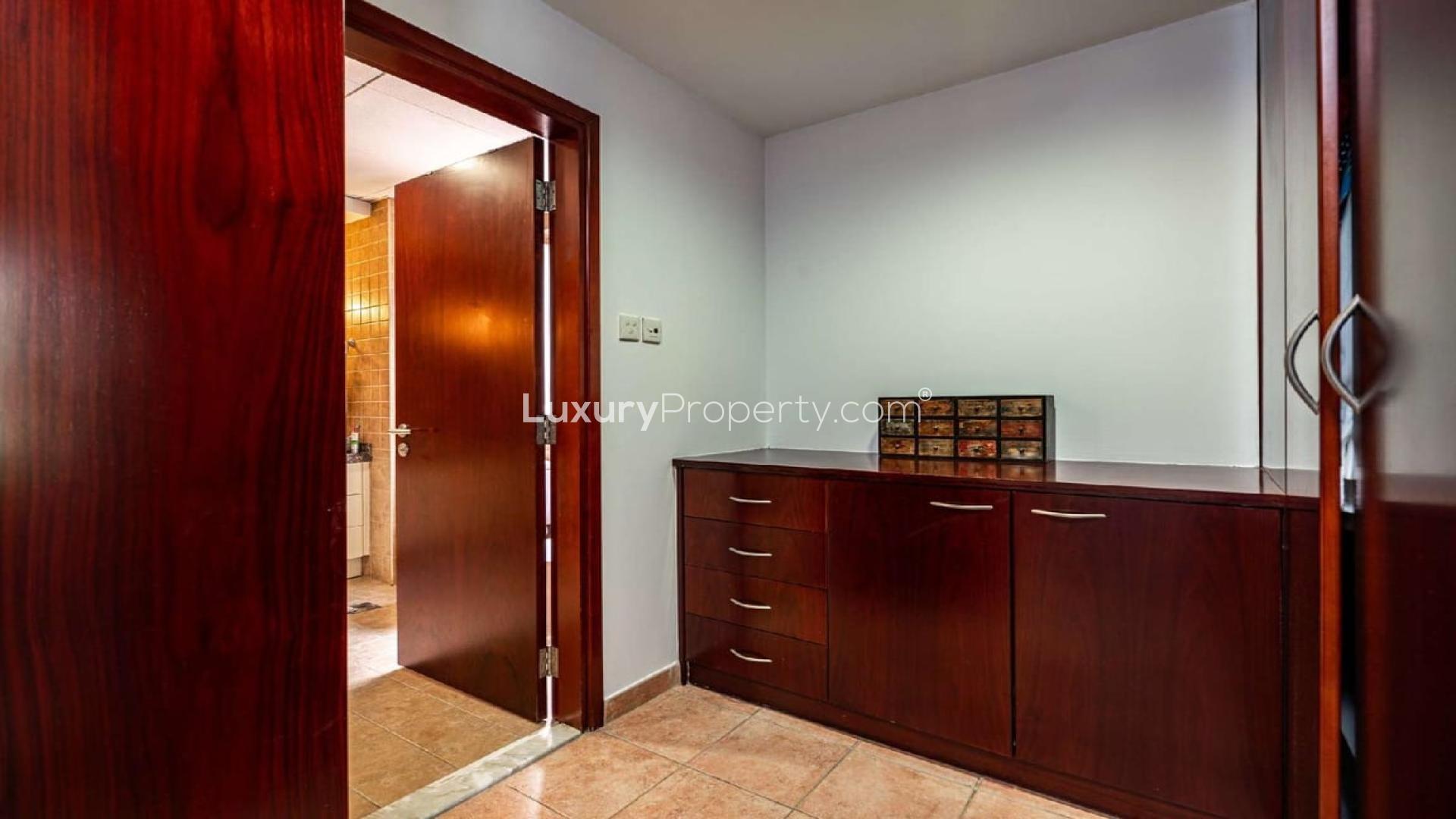 Luxurious living room in 4-bedroom townhouse, Green Community East, elegant furnishings and decor