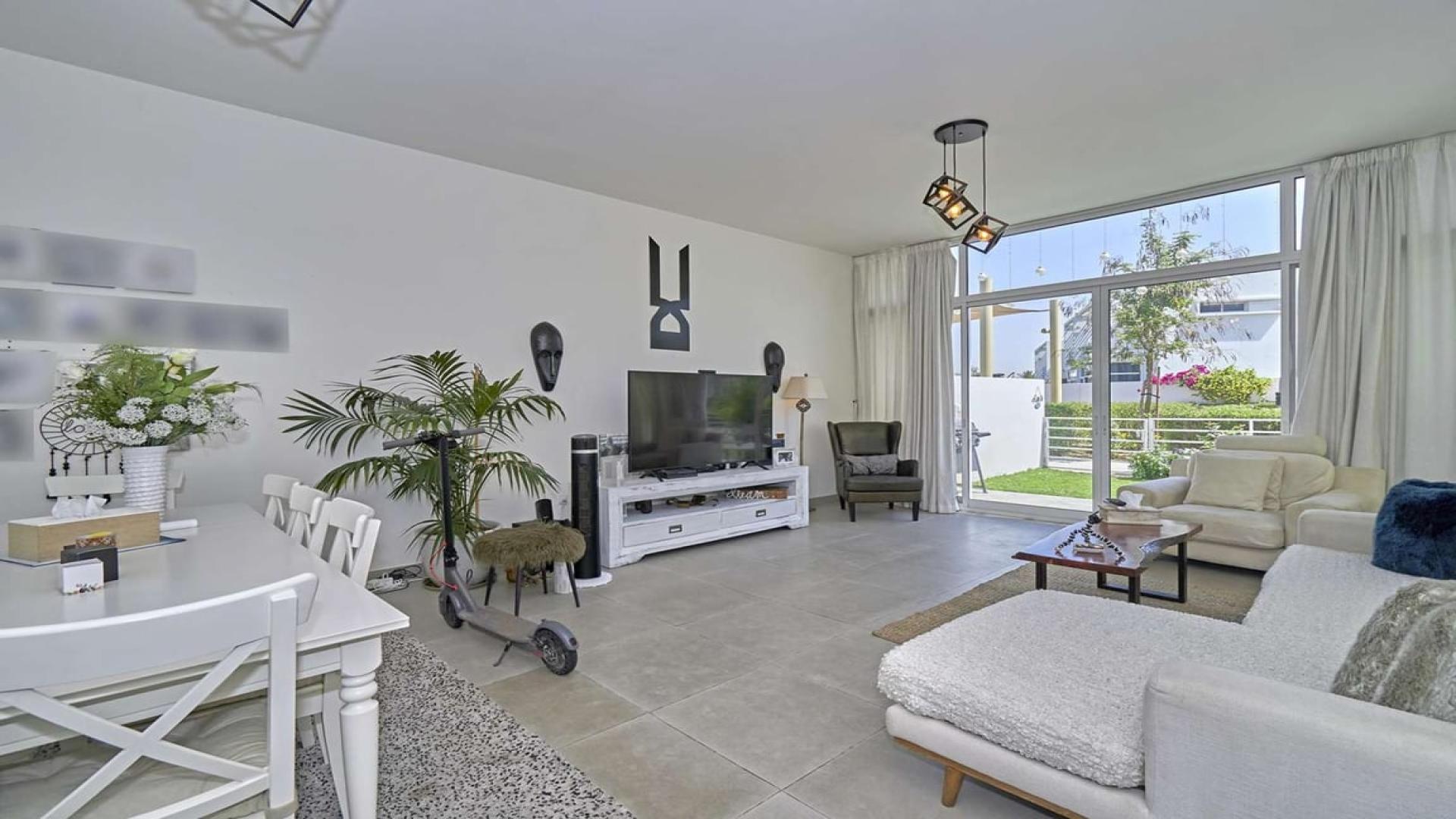 Stunning 4-bedroom townhouse with large garden in Arabella, Mudon, Dubai for rent