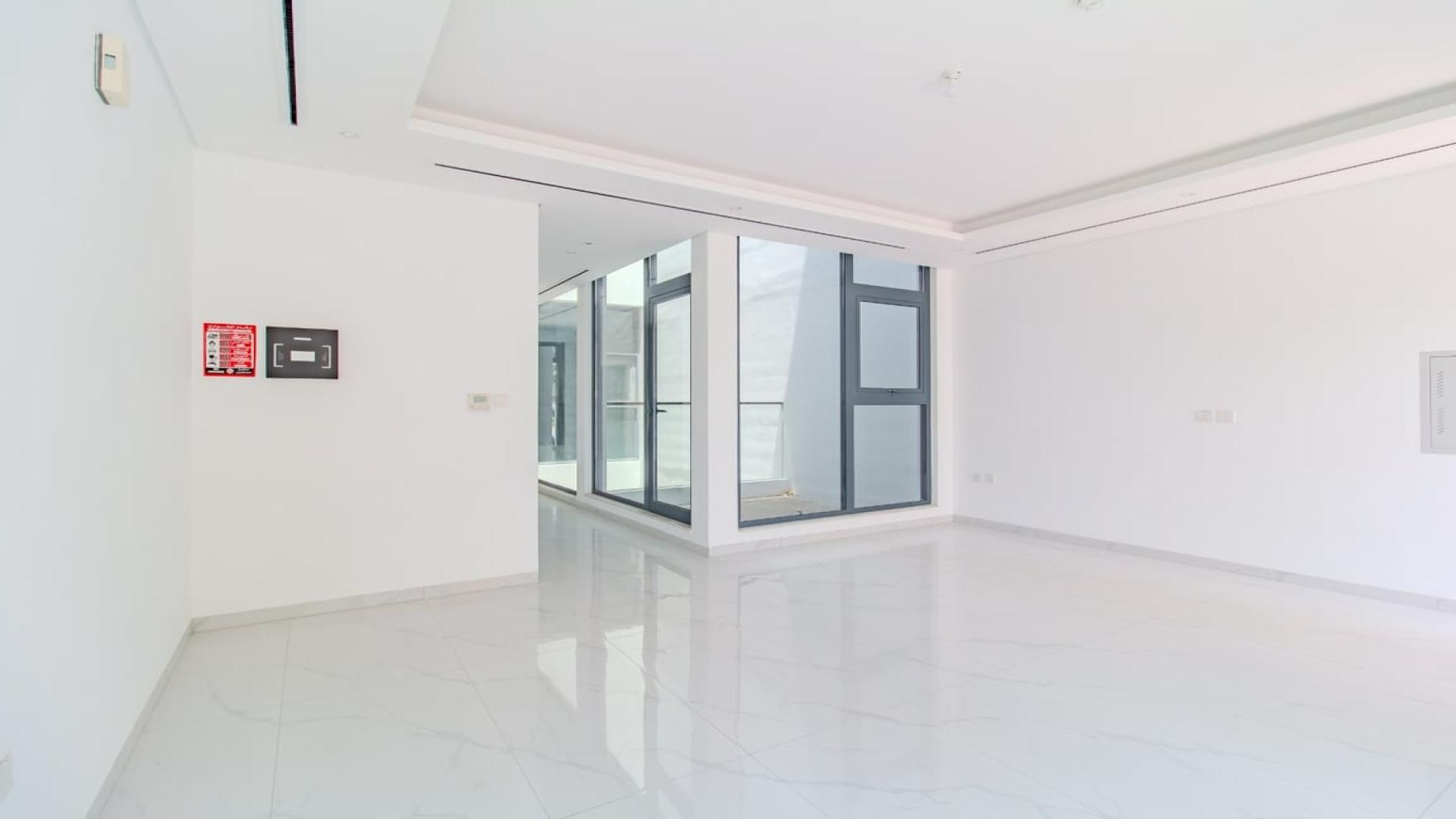 Brand new townhouse for sale in Jumeirah Village Circle, modern facade, high-end finishes