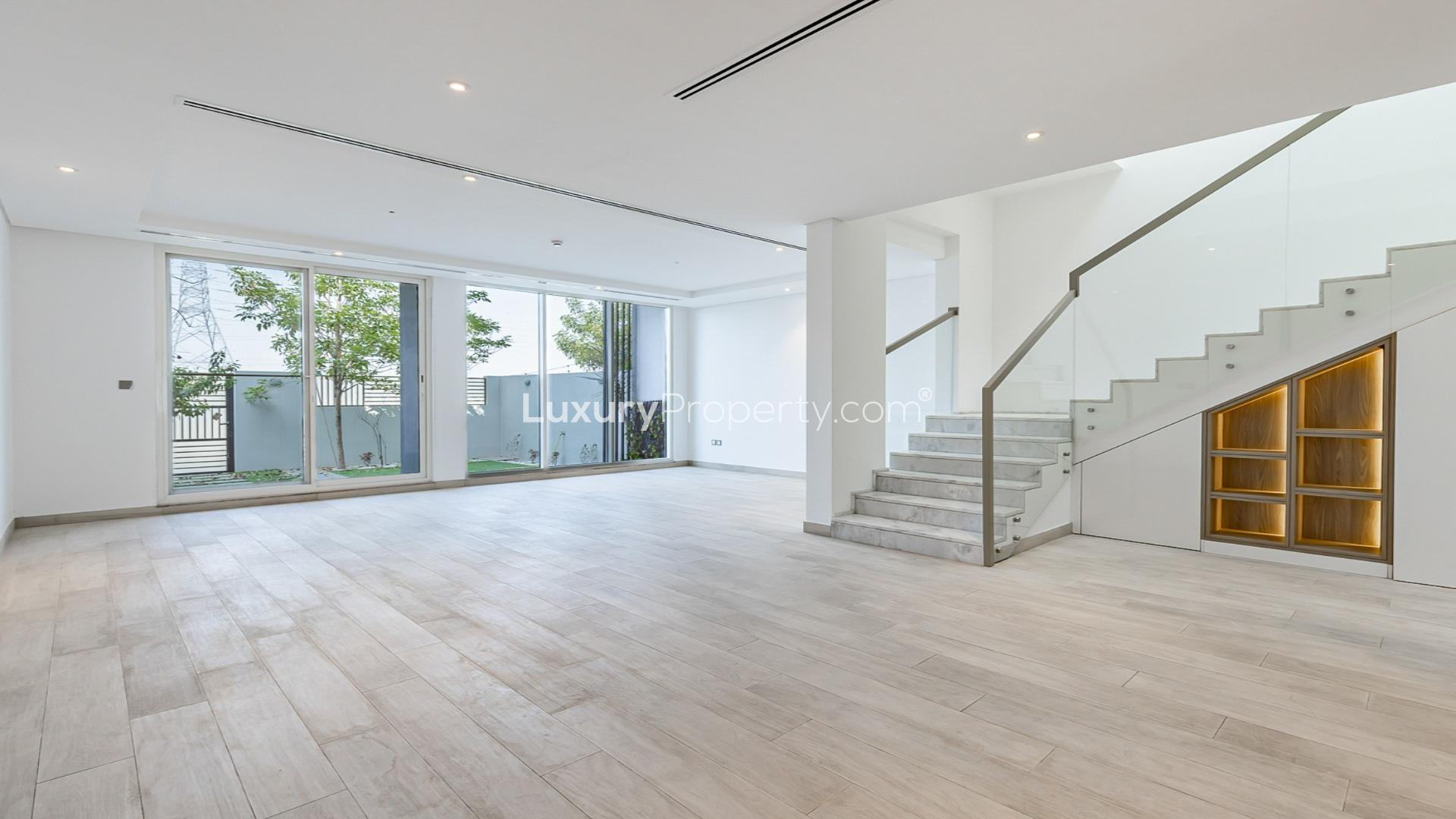 Modern 4-bedroom corner townhouse with large garden in Royal Park, Jumeirah Park, for sale