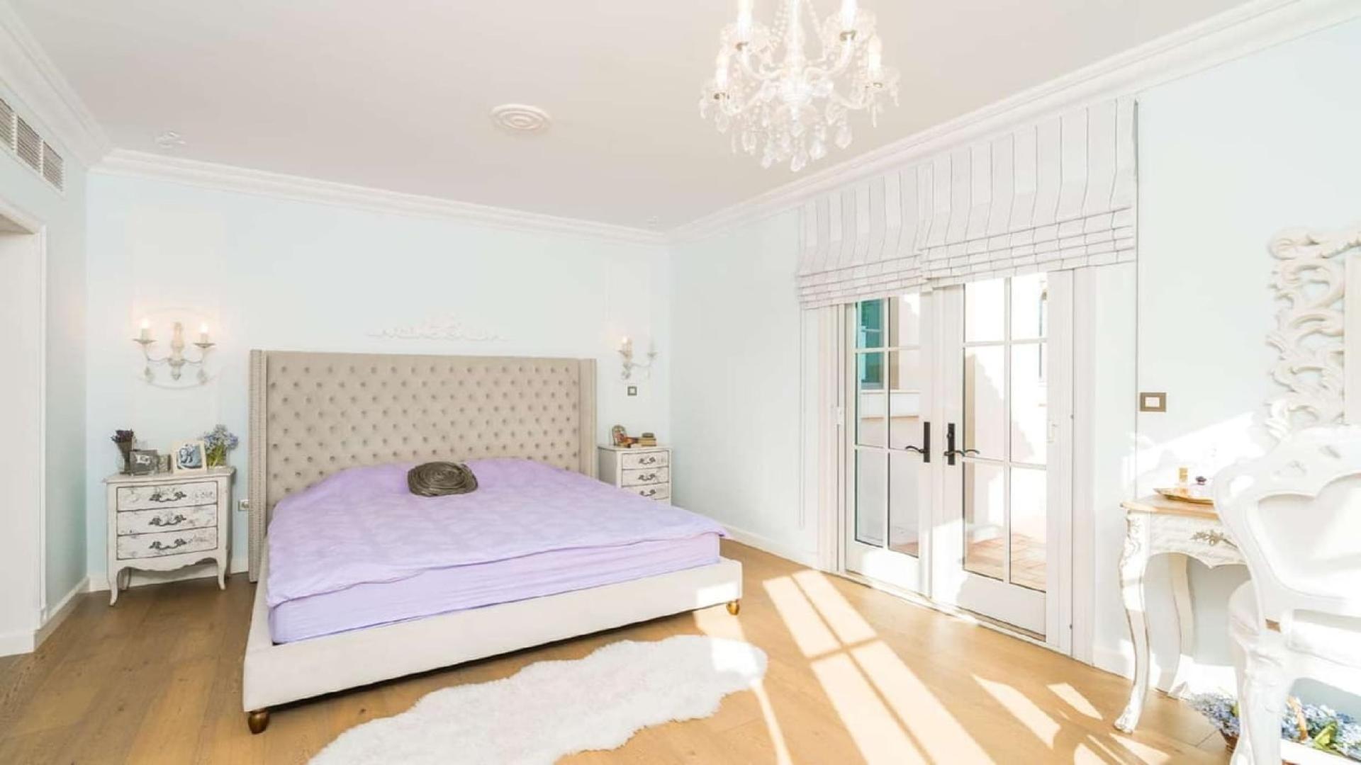 Luxurious villa with private pool in Jumeirah Golf Estates, Whispering Pines community