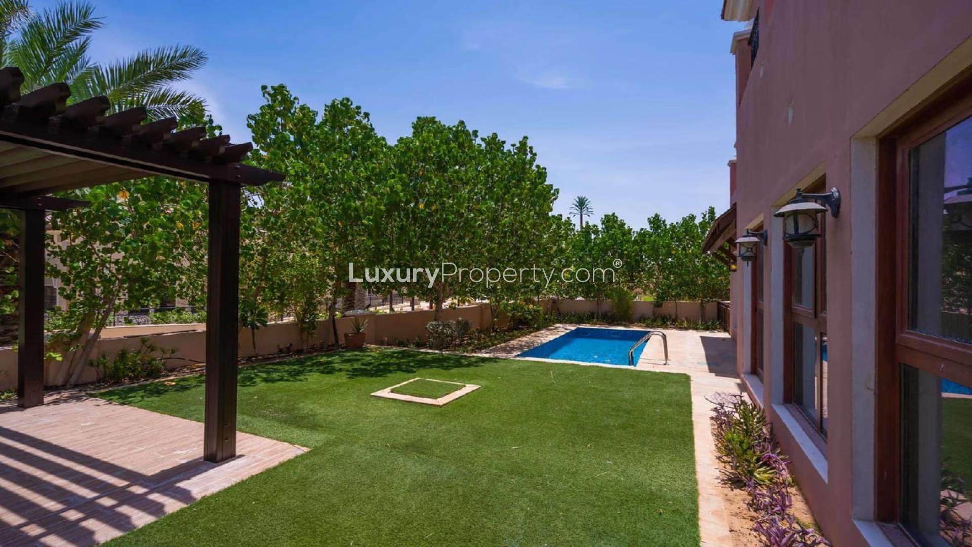 Spacious modern kitchen in luxury villa, Orange Lake, Jumeirah Golf Estates, for sale