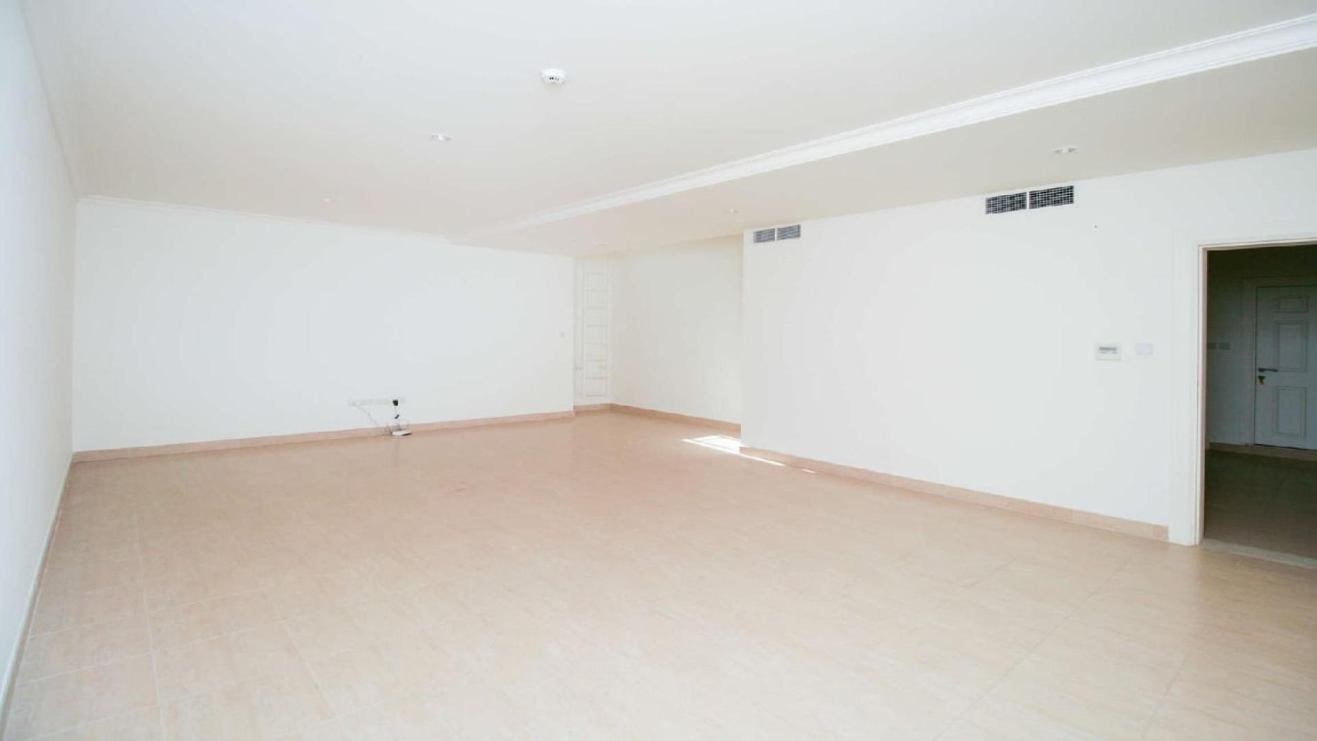 Villa with pool, Jumeirah Golf Estates, Fire community, three floors, available for rent