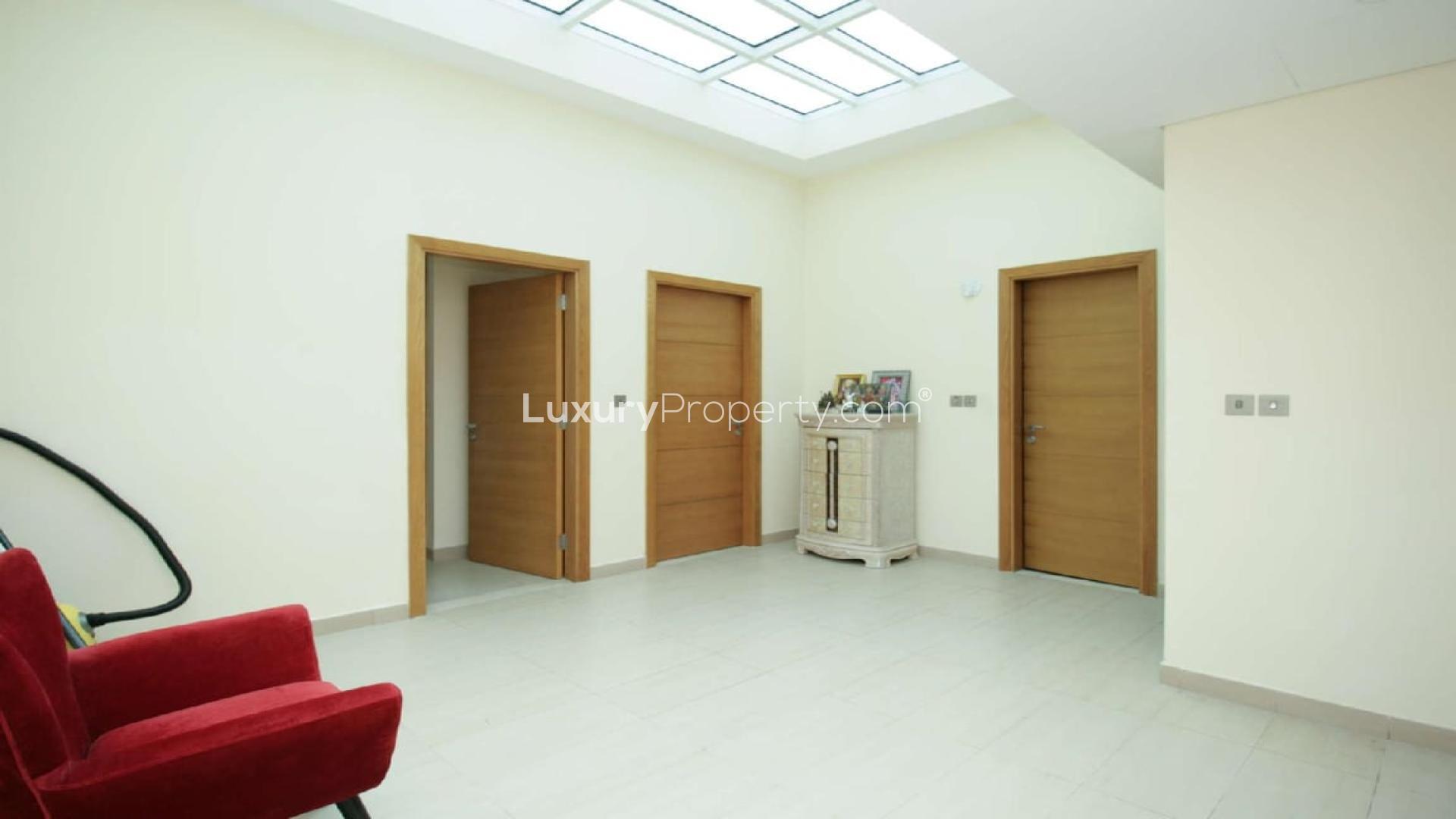 Spacious 4-bedroom villa with rooftop terrace in Jumeirah Park, Legacy Nova Villas