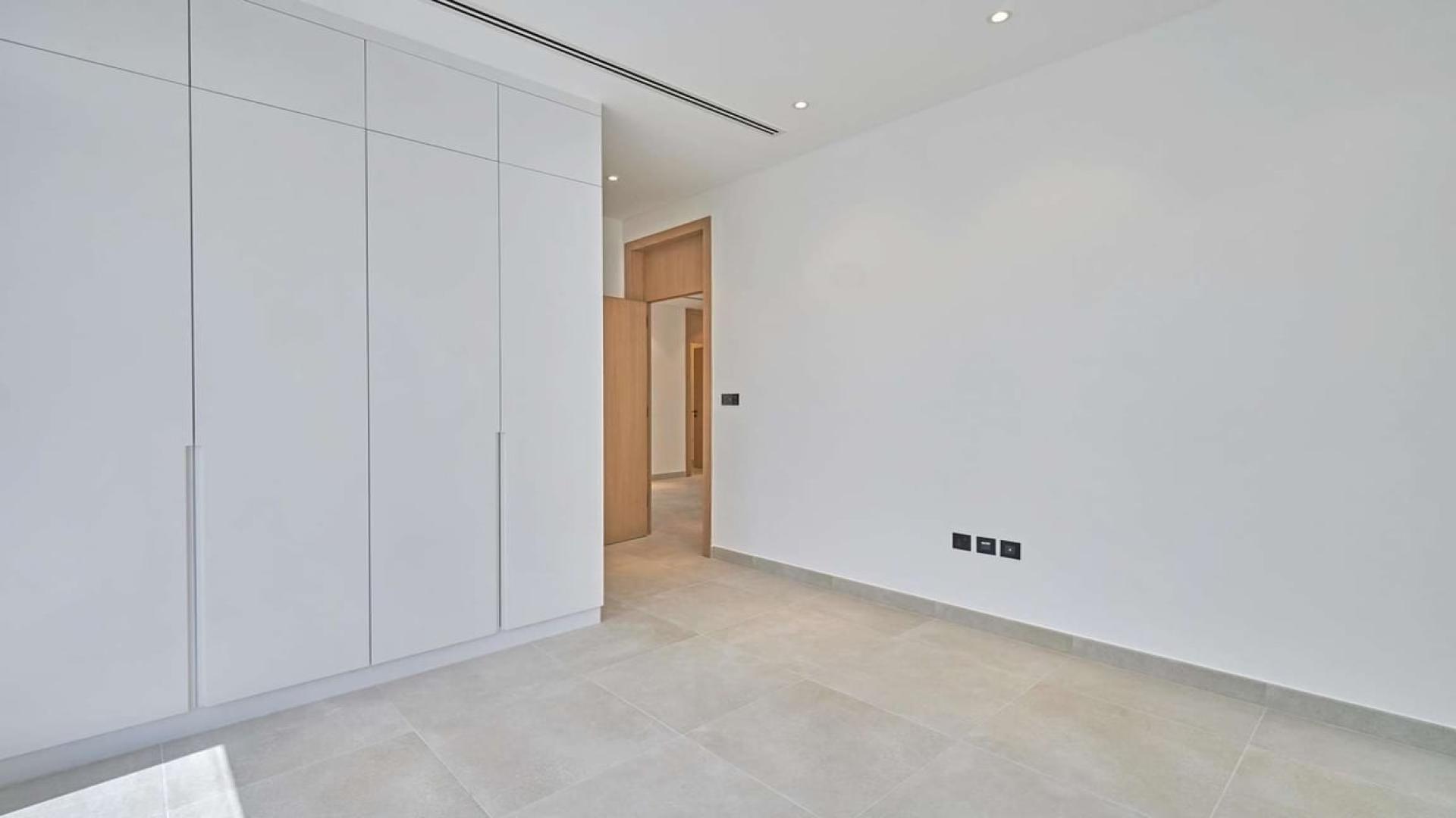 Modern villa on corner plot, Jumeirah Golf Estates, for rent - 4 beds, 5 baths