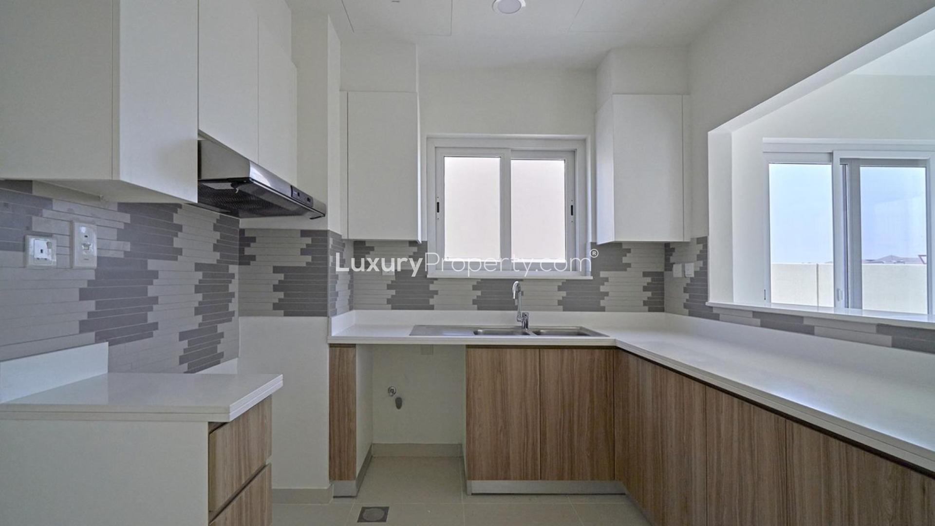 4-bedroom villa exterior in Amaranta, Villanova, Dubai for rent, front view