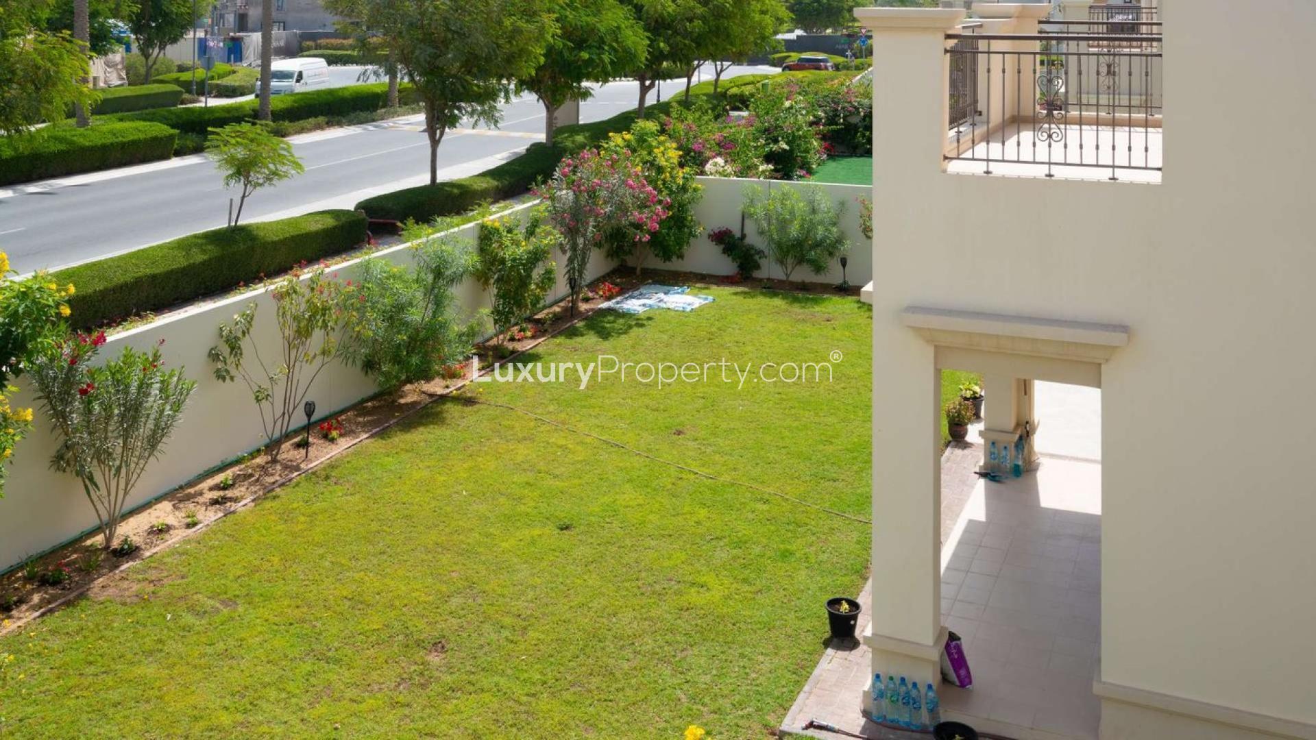 Bright room with large arched window in Rosa villa, Arabian Ranches 2, for rent