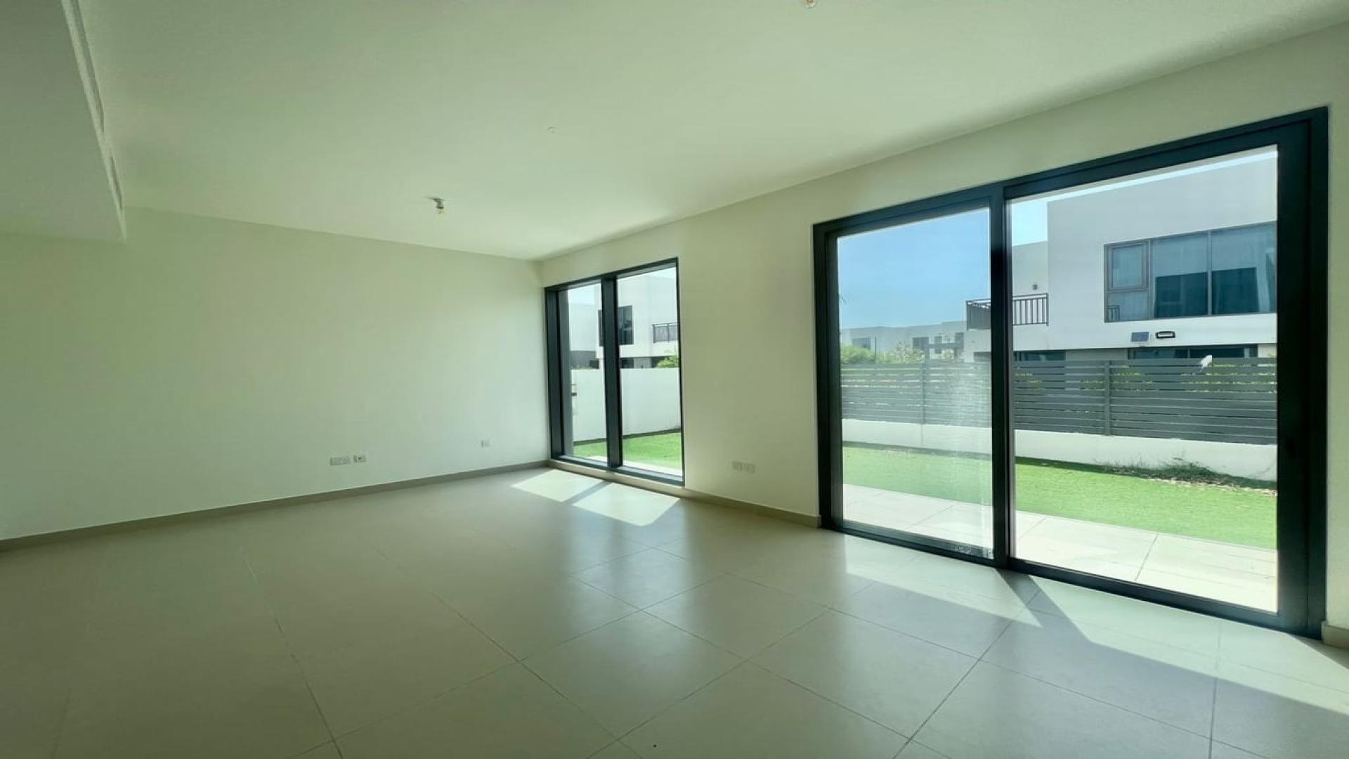 Corner end villa with garden in Maple at Dubai Hills Estate, 4 bedrooms, for rent