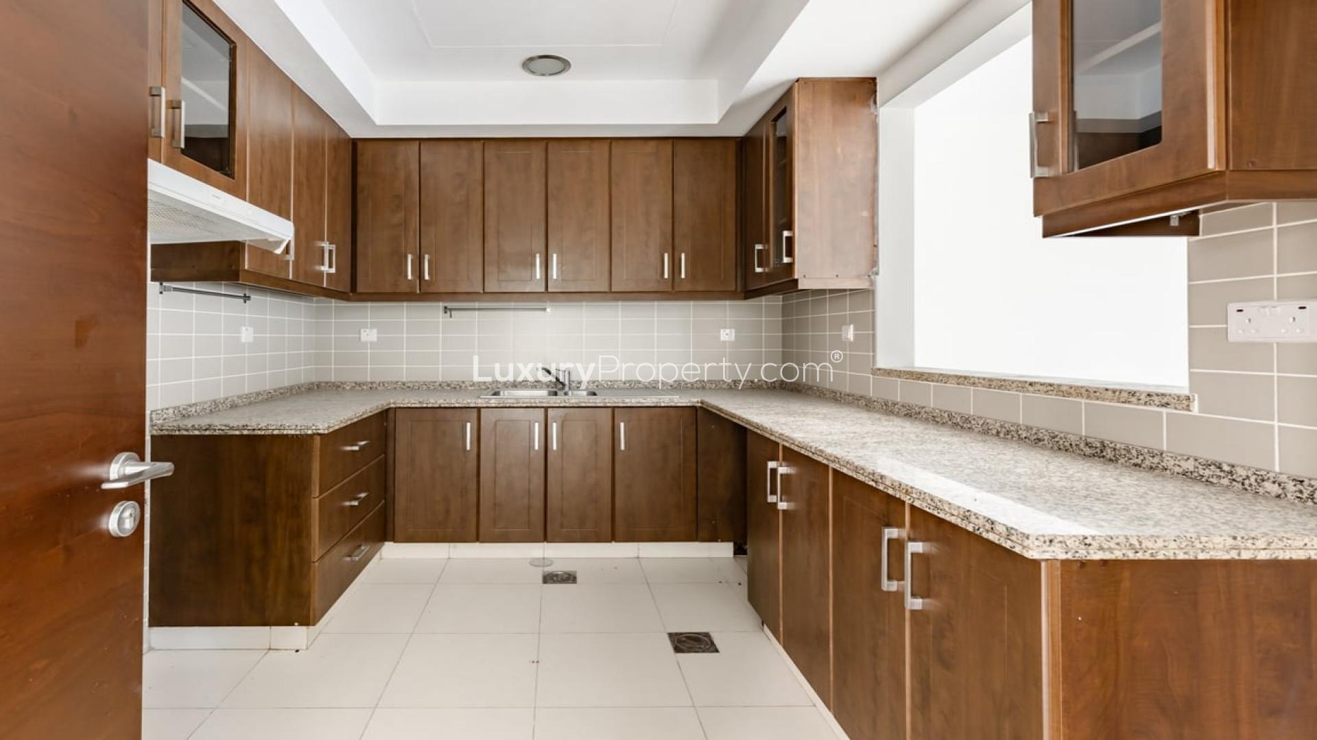 Open-plan living area in elegant 4-bedroom villa, Mira 5, Reem, available for rent