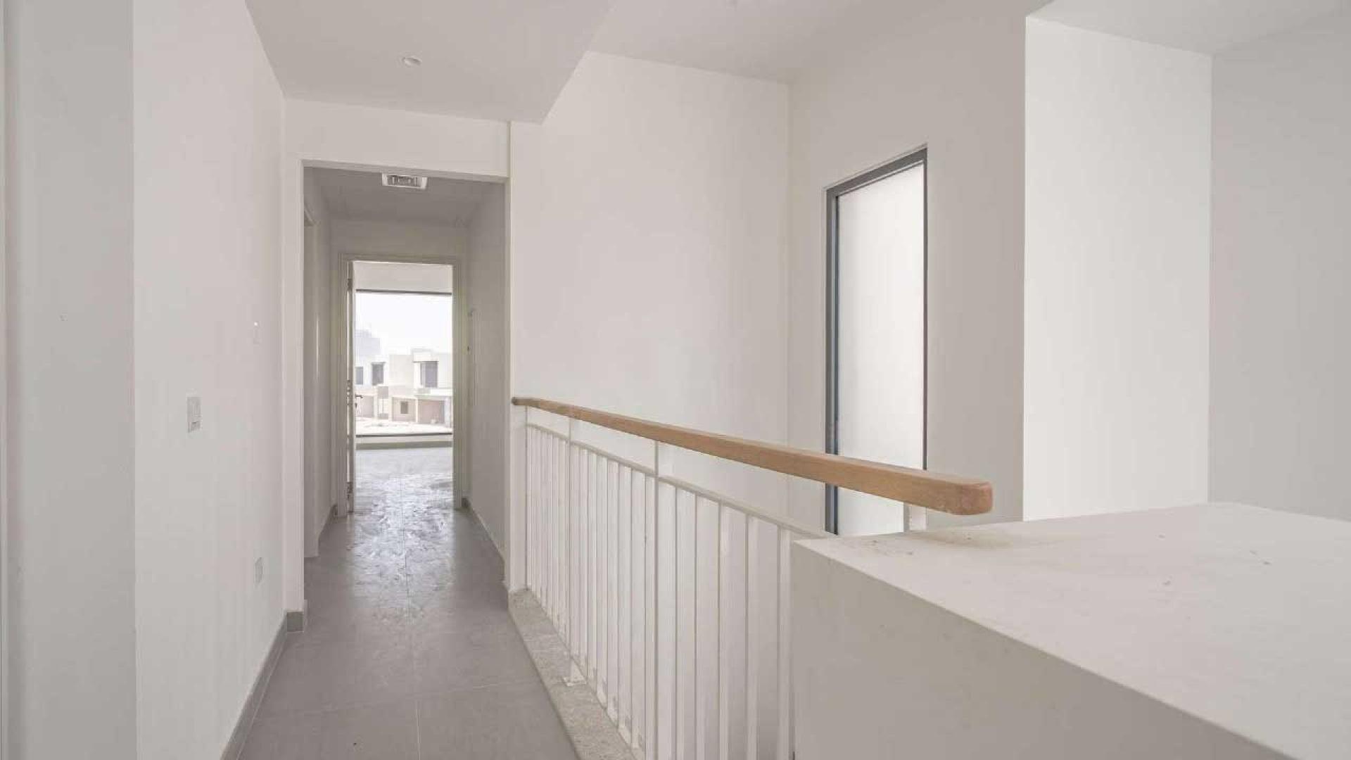 Modern kitchen in elegant 4-bedroom villa, Maple 1, Dubai Hills Estate, available for rent