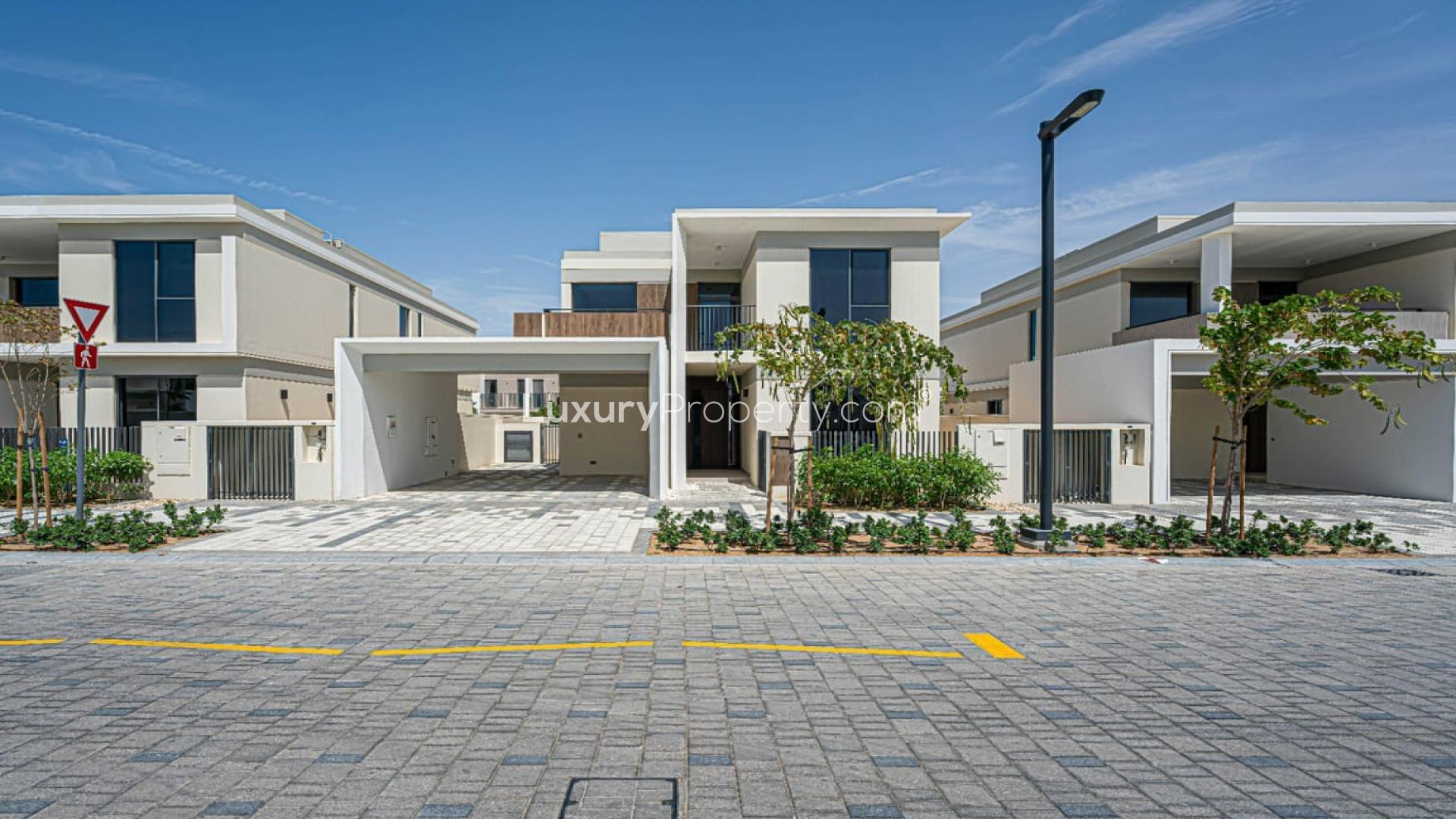 4BR Villa for rent in Harmony