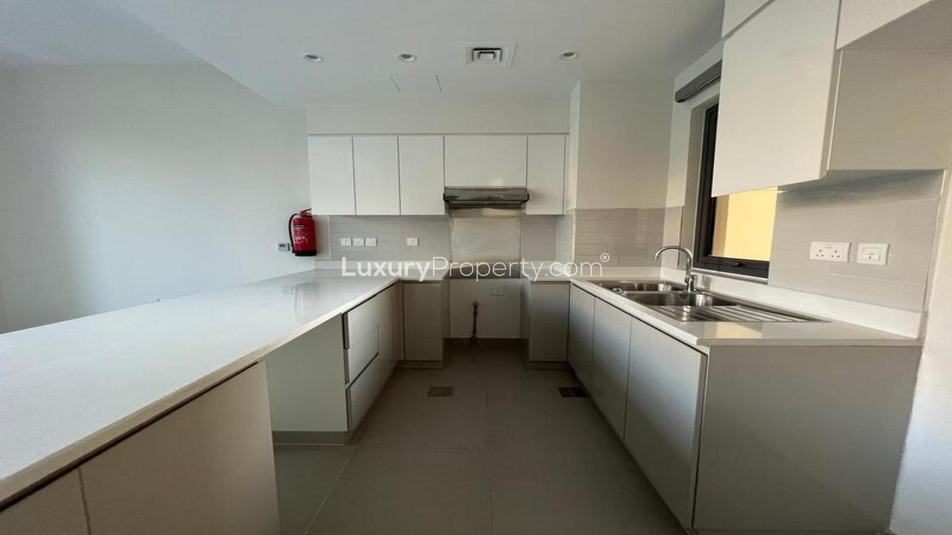 Spacious living area in Maple villa at Dubai Hills Estate for rent, LP40789