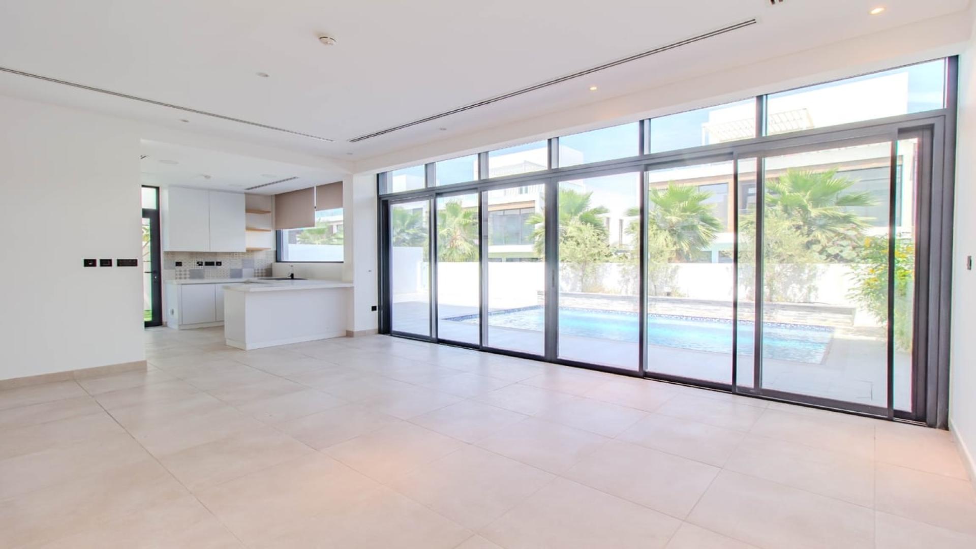 Exterior of modern 4-bedroom villa with pool in Jumeirah Golf Estates, Jumeirah Luxury