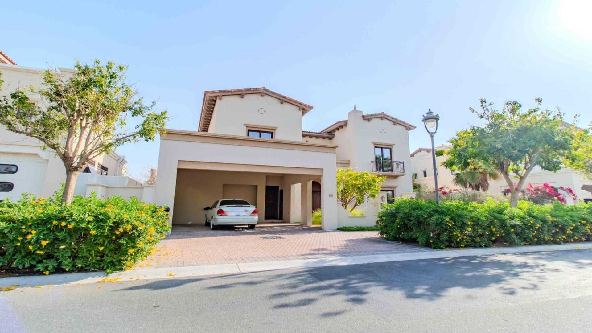 Spacious entrance with elegant staircase in Rosa Villa, Arabian Ranches 2, available for rent