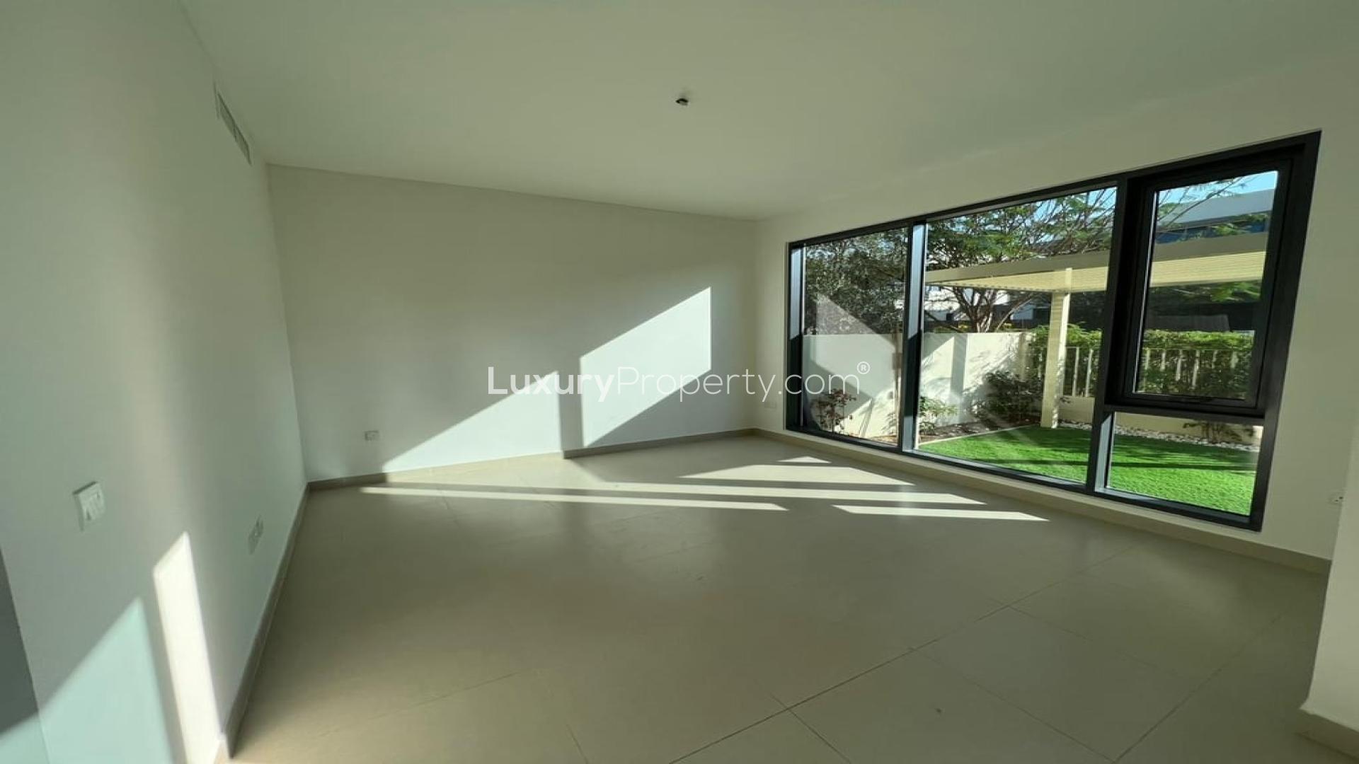 Modern kitchen in a luxurious 4-bedroom villa, Maple, Dubai Hills Estate