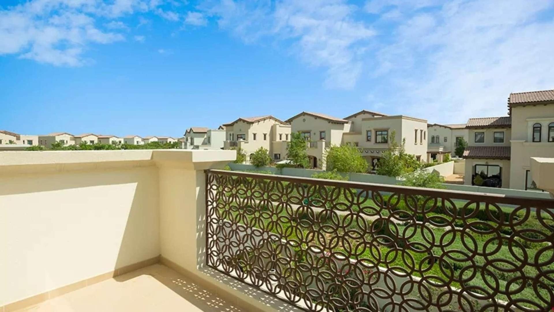 Spacious living room in vacant Yasmin villa, Arabian Ranches 2, large windows, bright interior