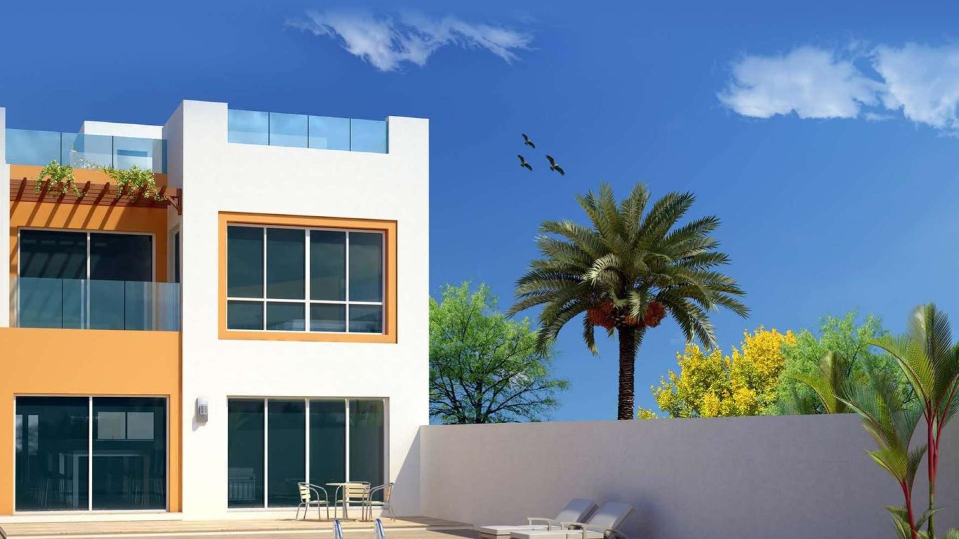 Modern villa with pool at Jumeirah Park Homes, ideal for contemporary living