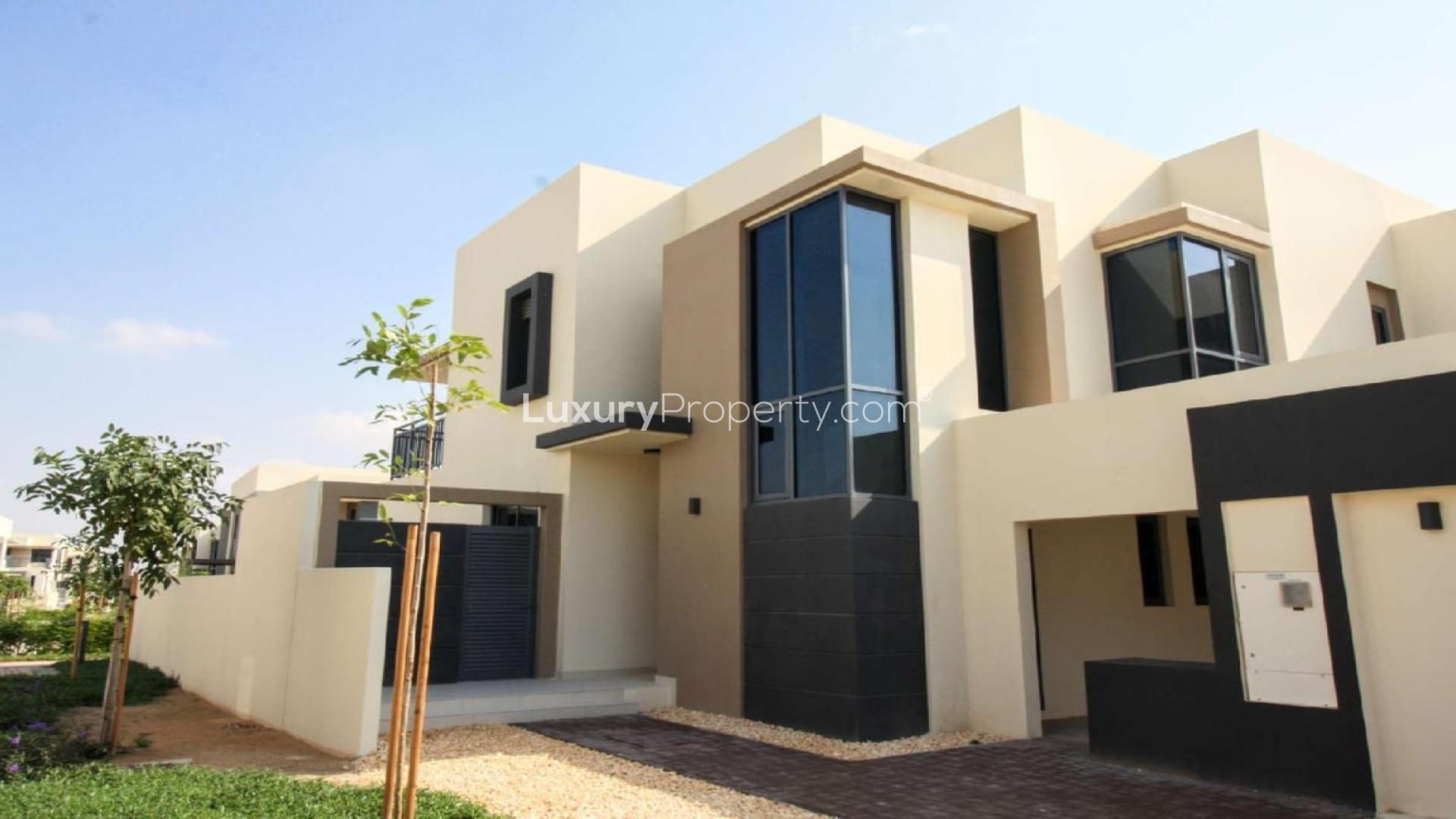 Gorgeous 4-bedroom corner villa for sale in Maple 2, Dubai Hills Estate