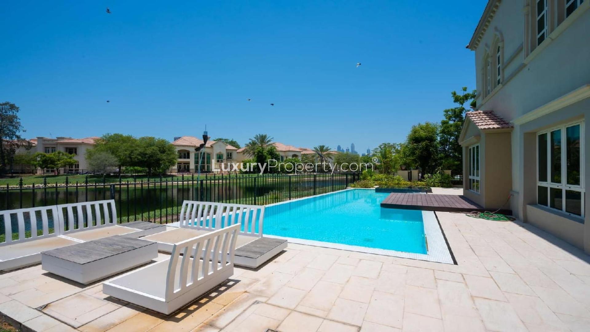 Luxury 4-bedroom villa with pool in Jumeirah Islands, European Clusters, for sale