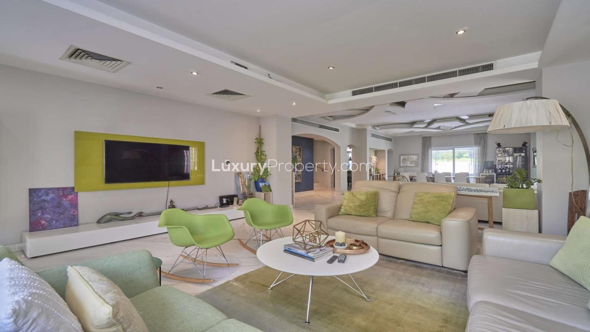 Elegant living and dining area in fully upgraded 4-bedroom villa, Meadows 4