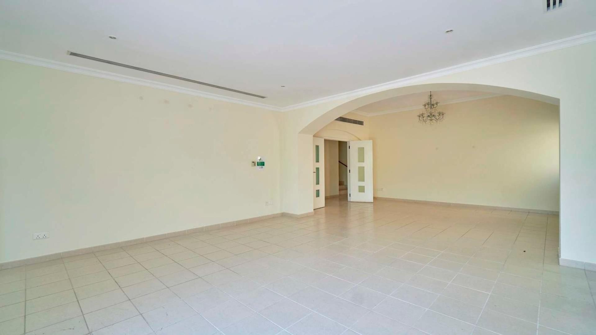 "Floorplan of exclusive 4-bedroom villa for sale in Meadows 2, Ref No: LP08379.",Spacious living area in exclusive vacant villa for sale, Meadows 2