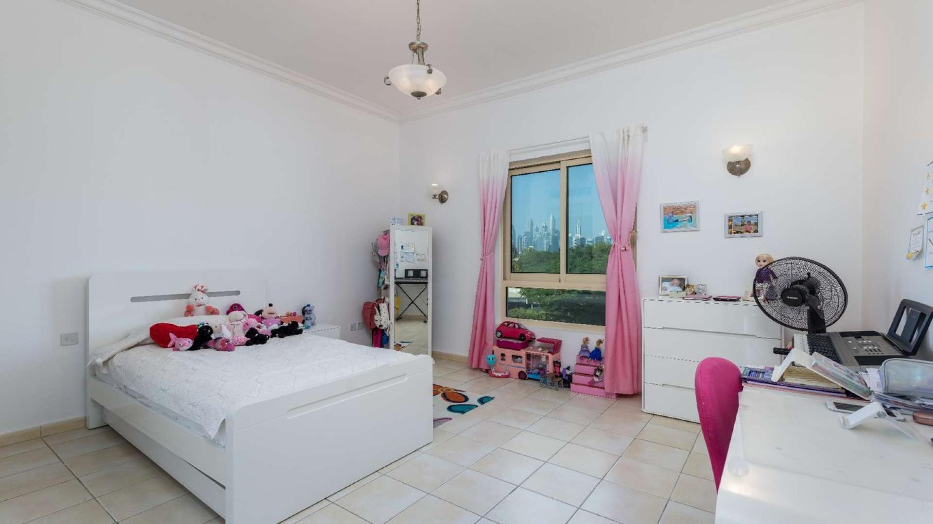 Spacious living room in Spanish style villa with high ceilings, Jumeirah Islands