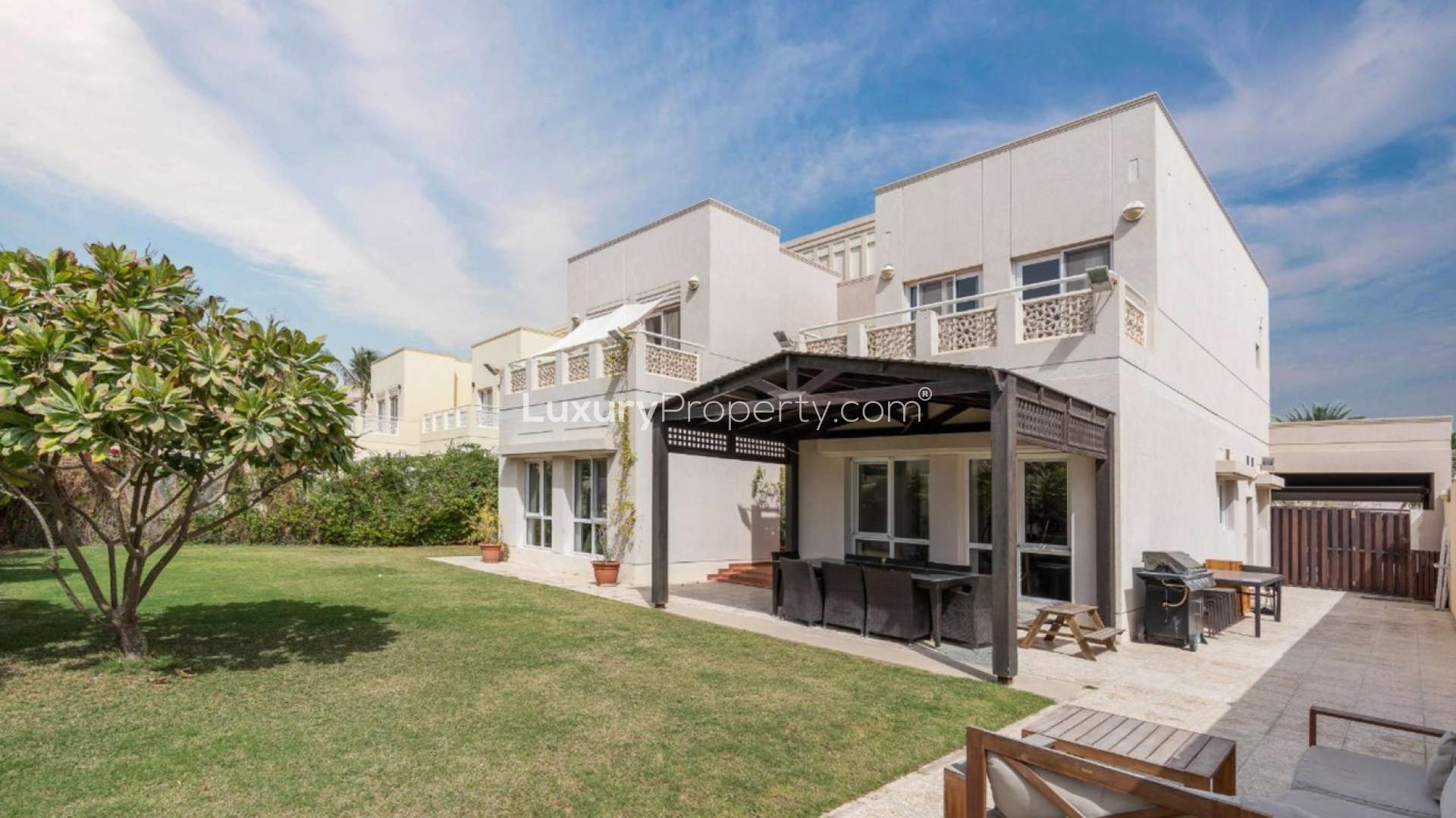 Beautiful 4-bedroom villa exterior with spacious garden in Meadows 5, Dubai for sale
