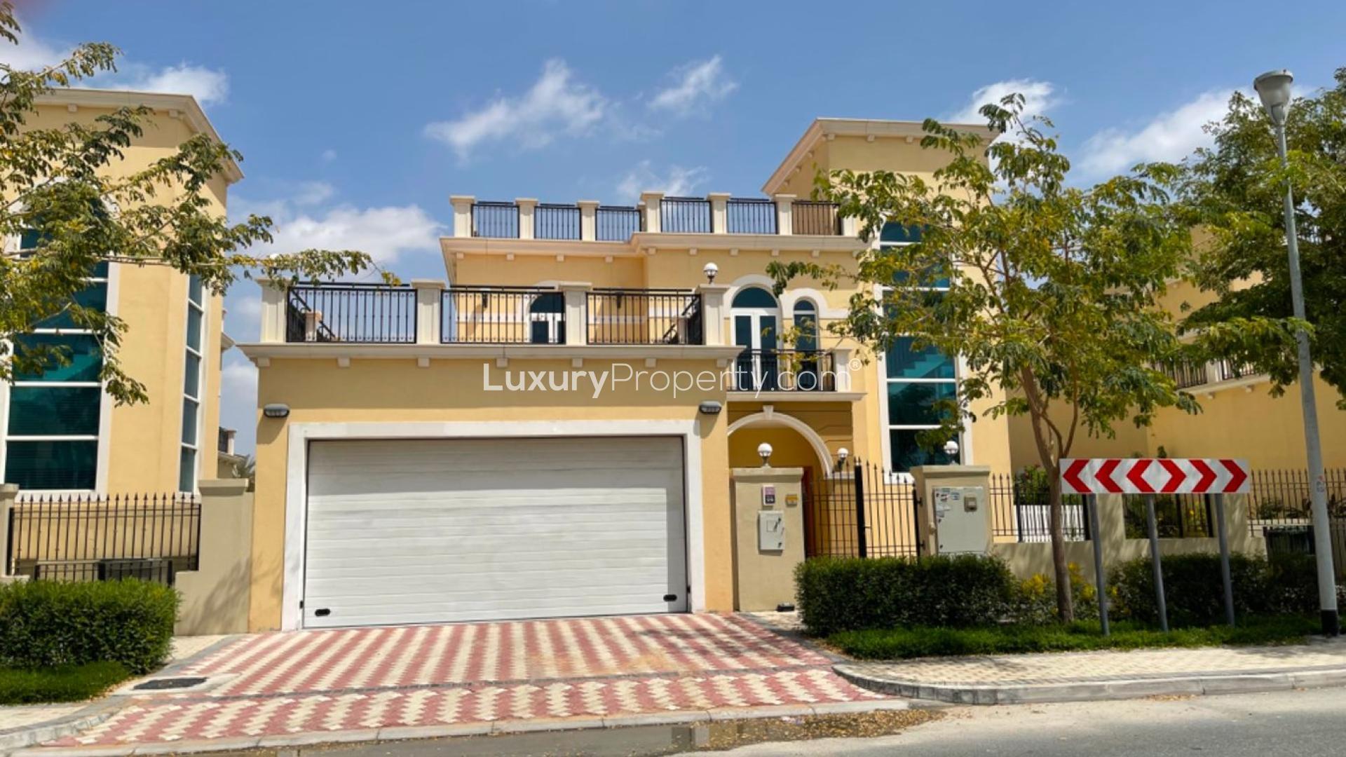 4-bedroom villa for sale with landscaped garden in Legacy Nova Villas, Jumeirah Park