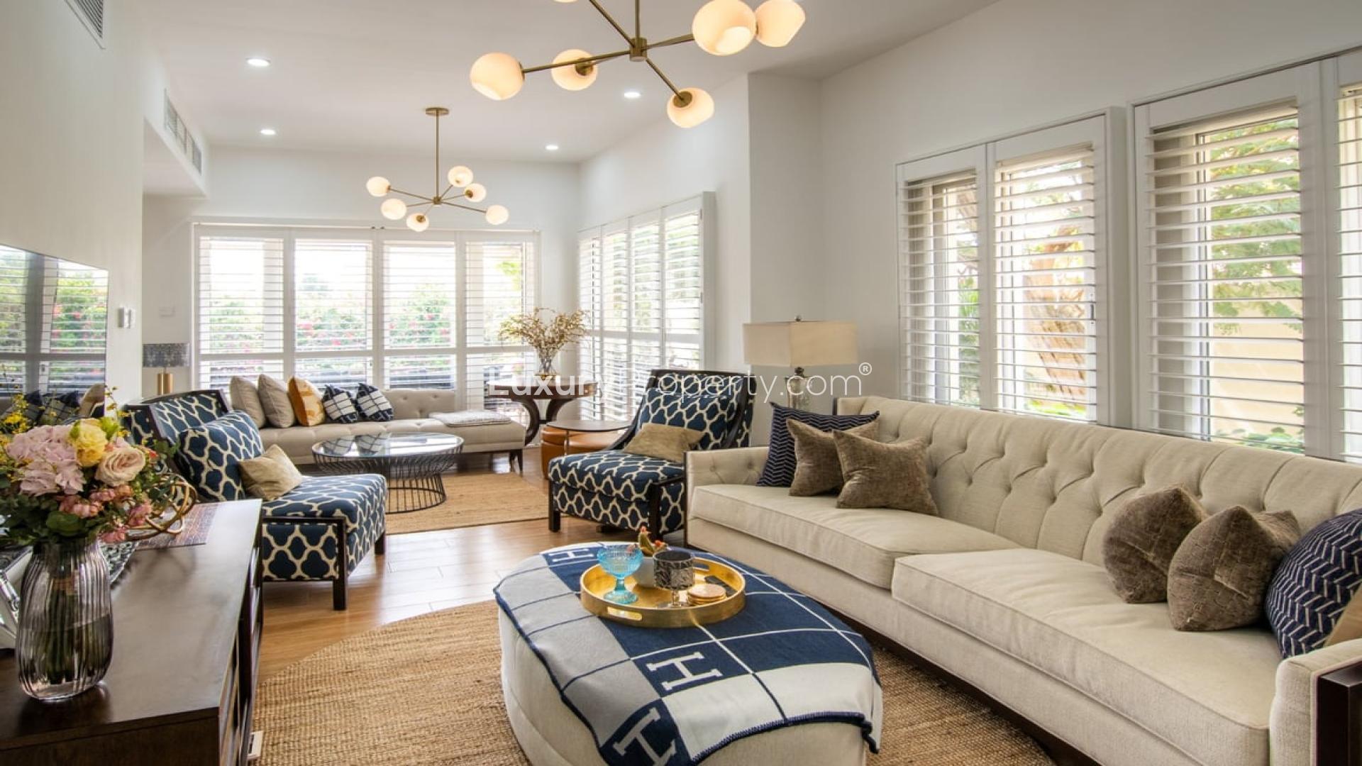 Upgraded 4-bedroom villa with pool and garden in Springs 7, lake view