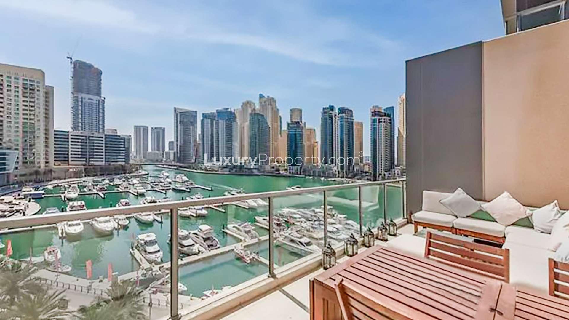 Furnished apartment living room with marina view in Al Majara, Dubai Marina, for rent