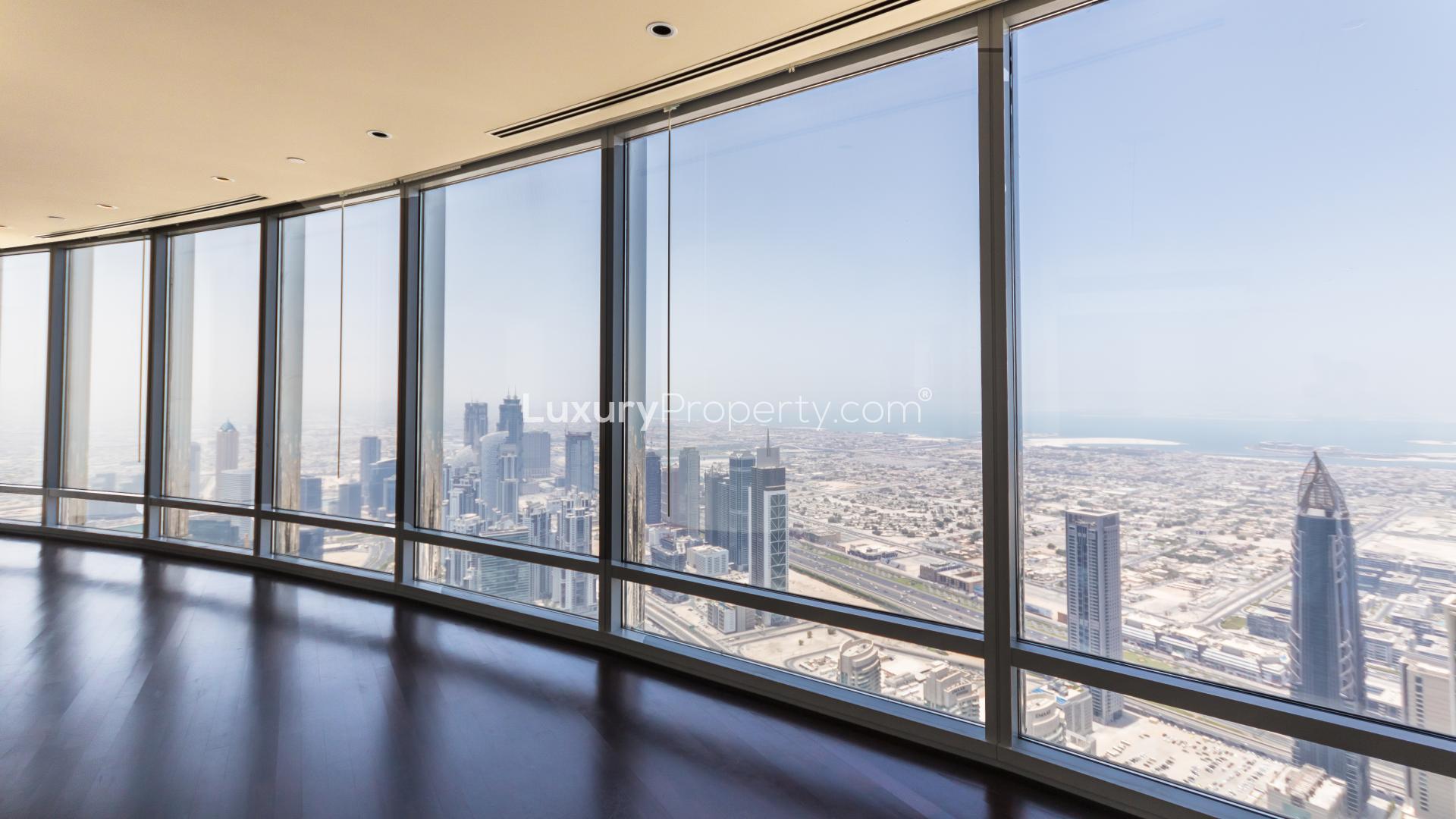 High-floor apartment with panoramic city views, Burj Khalifa, Downtown Dubai, for rent