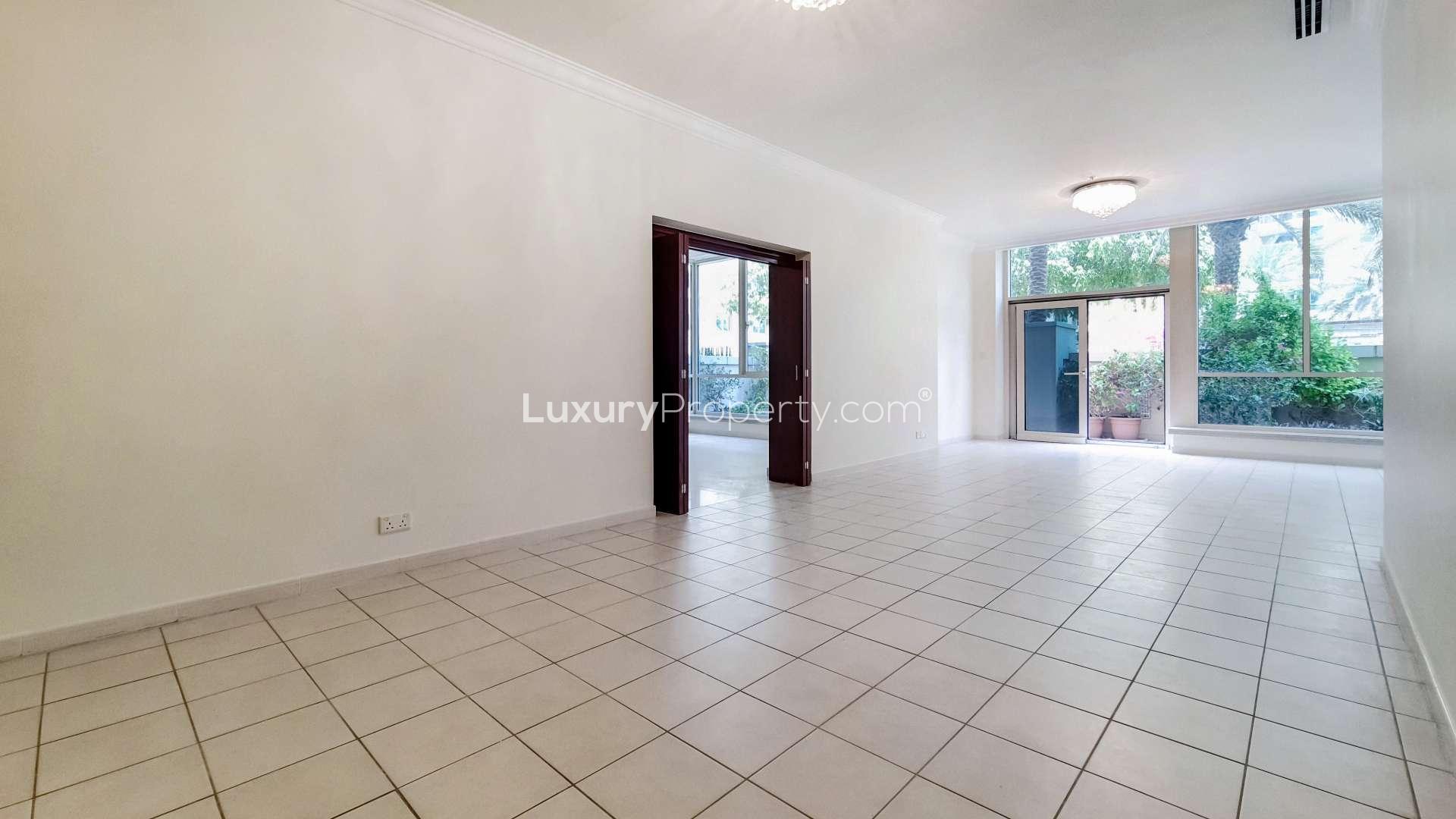 Ground-floor apartment private terrace with plants, Emaar 6 Towers, Dubai Marina