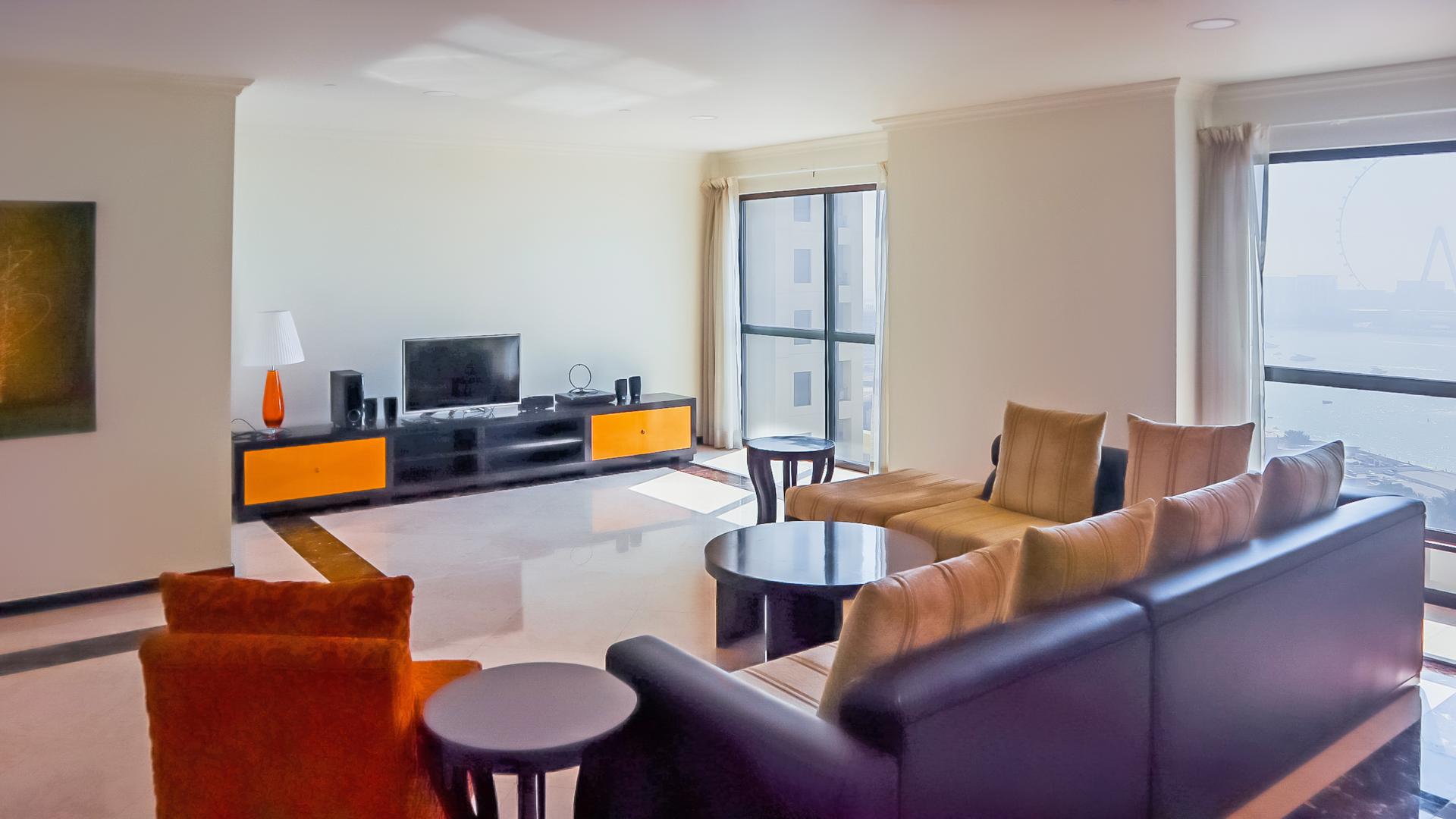 Fully furnished living room in beachfront apartment, Jumeirah Beach Residence, Murjan, for rent