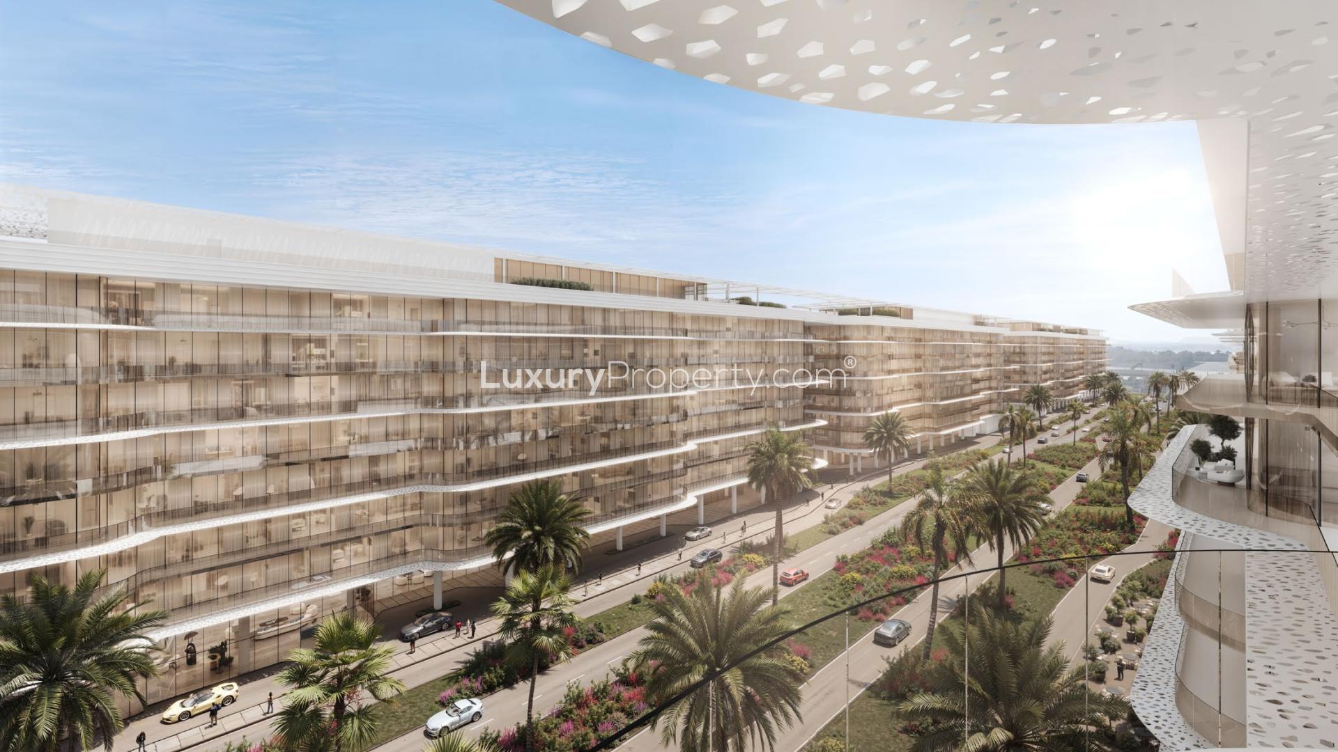 Luxurious living room in 4-bedroom apartment, Dubai Harbour Residences, with stunning waterfront views