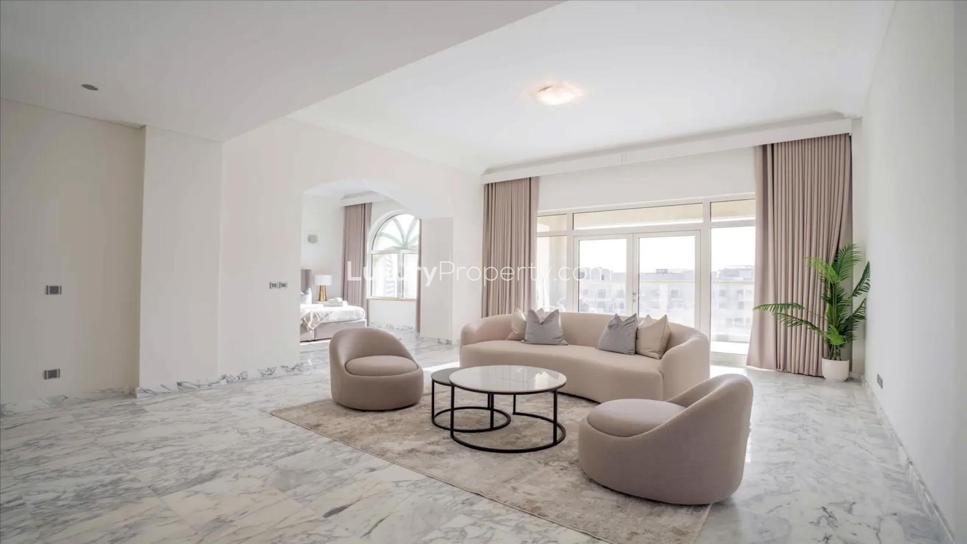 Modern living room in upgraded 4-bedroom duplex penthouse, Al Shahla, Palm Jumeirah