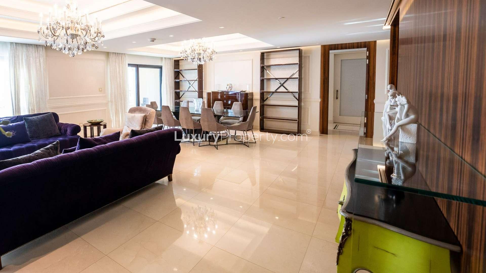 Luxurious living room in 4-bedroom apartment, Fairmont The Palm, Palm Jumeirah
