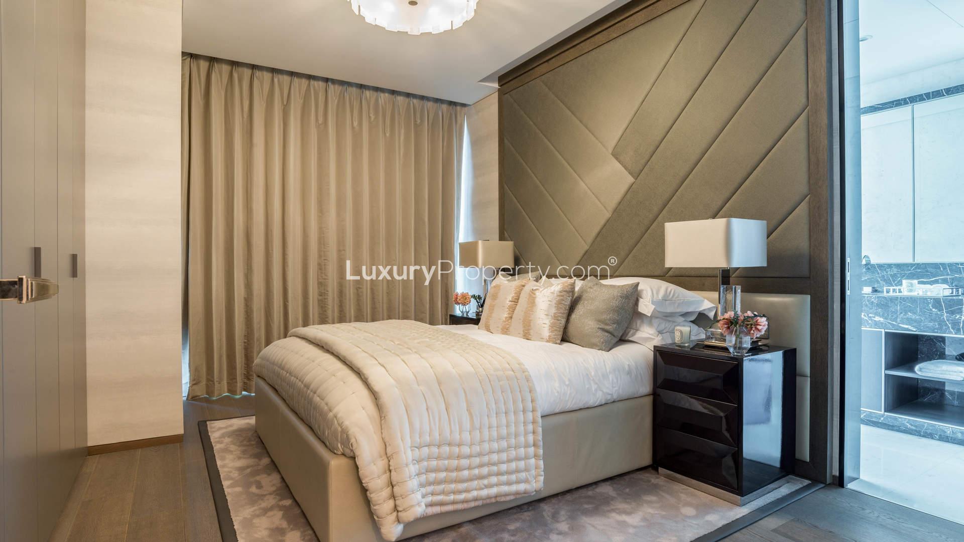 Stunning beachfront duplex apartment in One at Palm Jumeirah with city skyline view