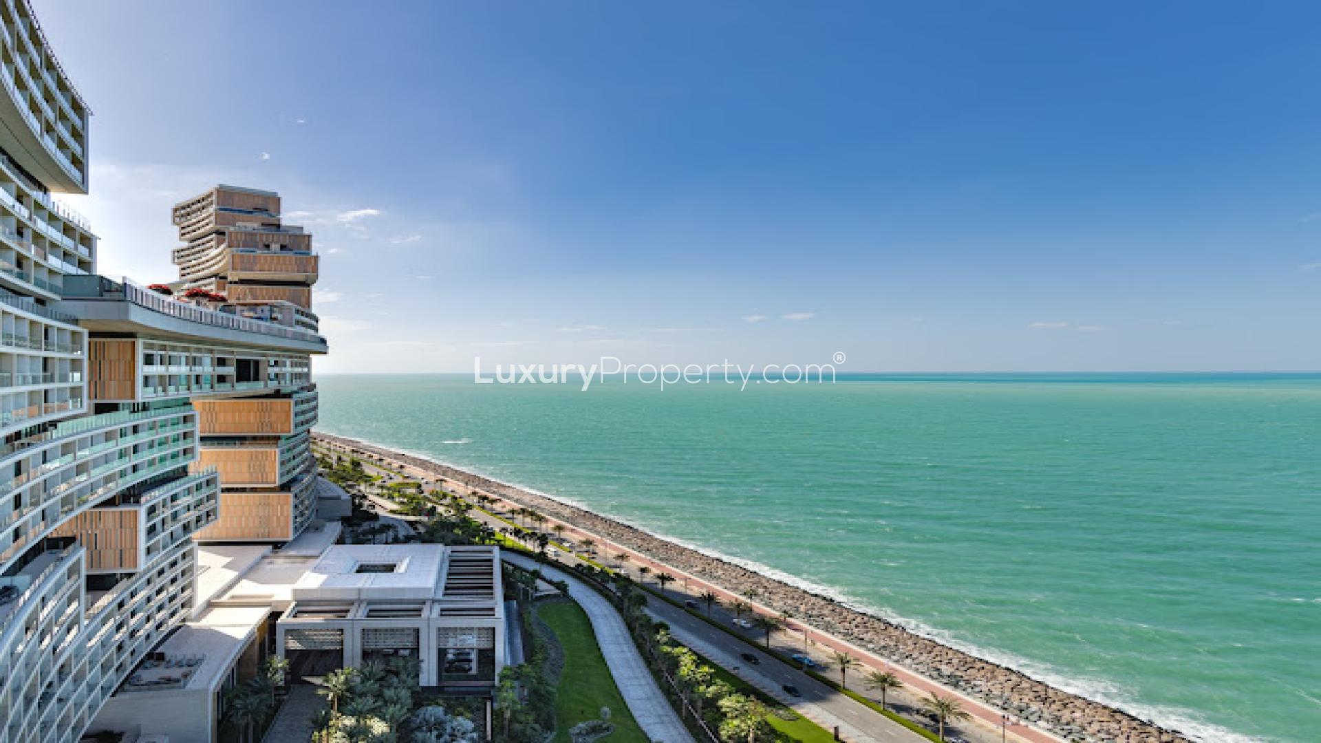 Luxurious living room in 4-bedroom apartment, Atlantis The Royal Residences, Palm Jumeirah